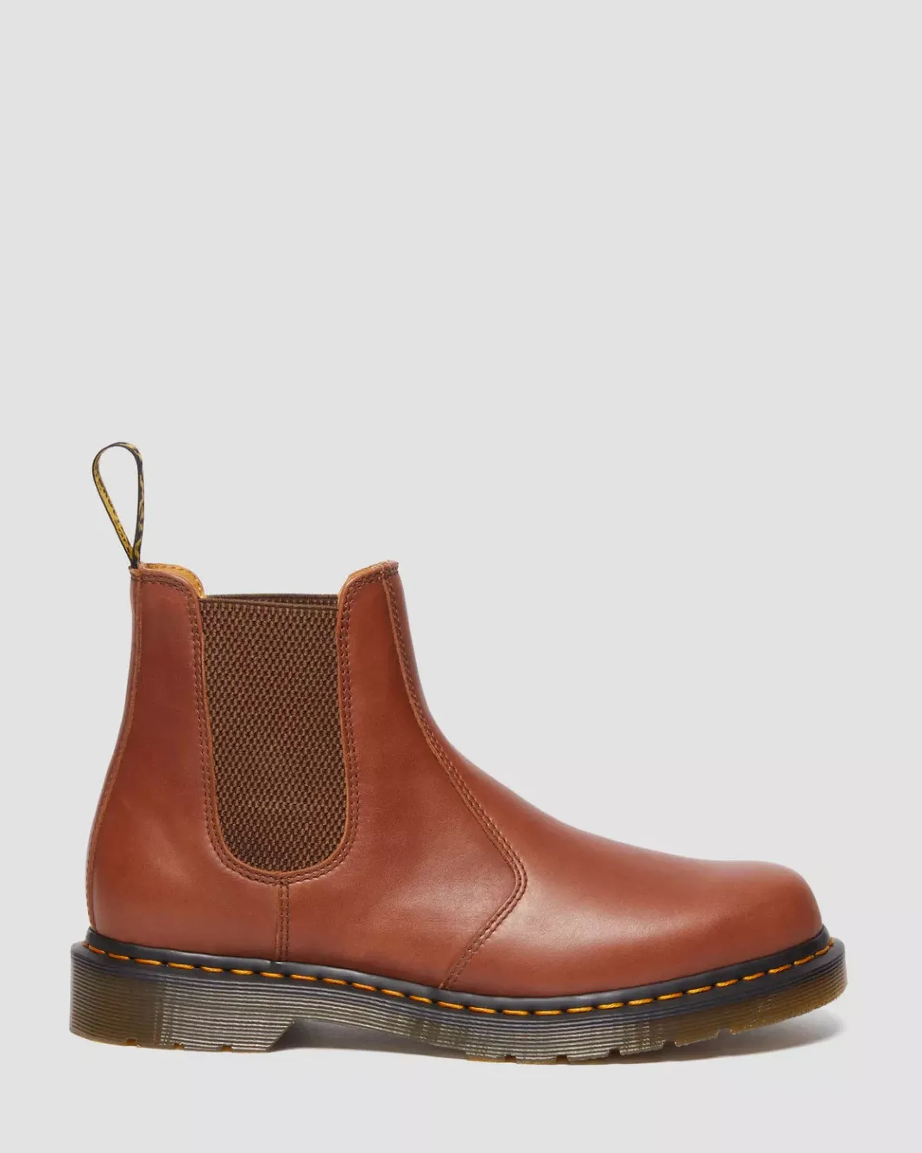 Originals|Chelsea Boots>Dr. Martens 2976 Carrara Leather Chelsea Boots Saddle Tan — Carrara