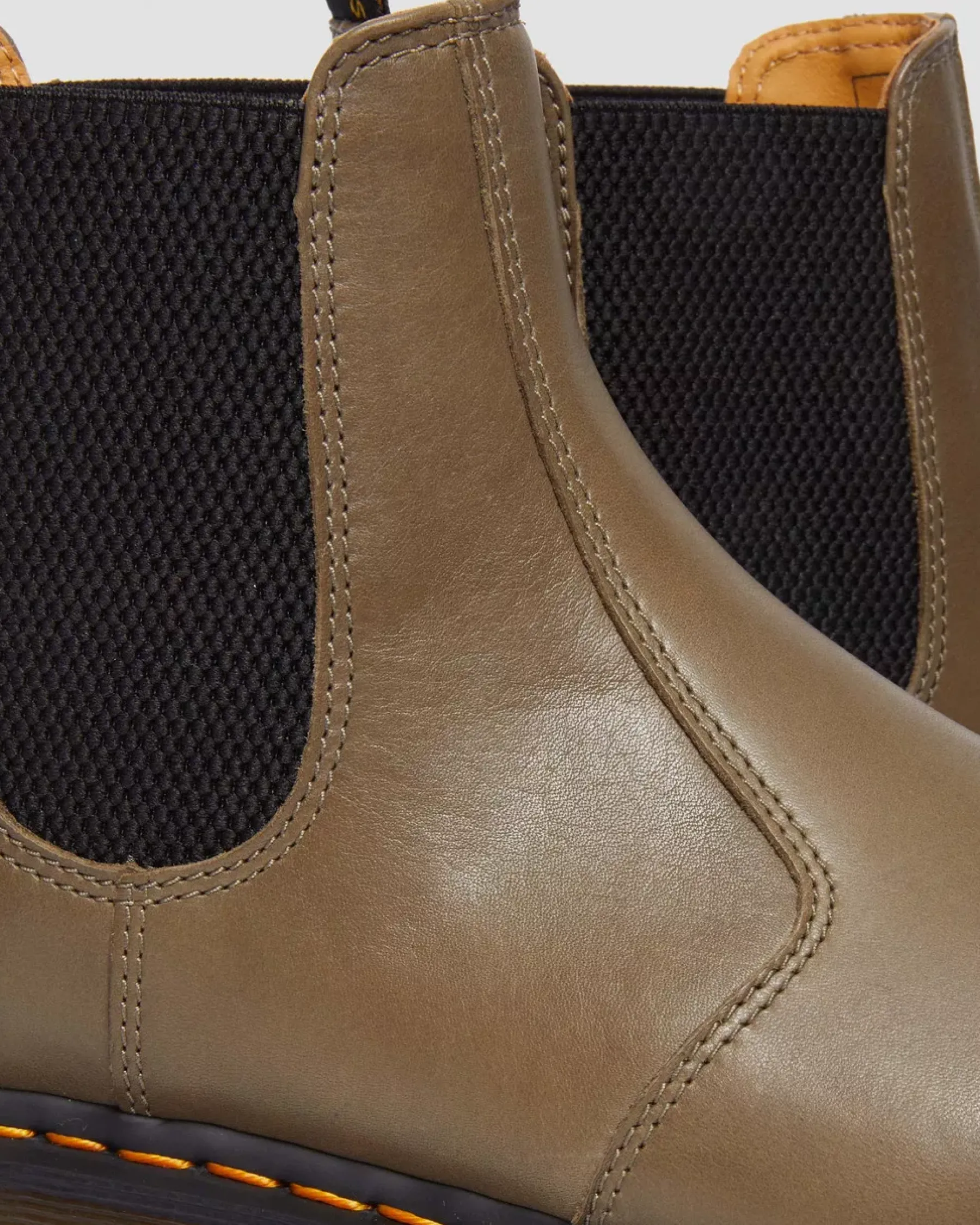 Sale|Originals>Dr. Martens 2976 Carrara Leather Chelsea Boots Olive — Carrara