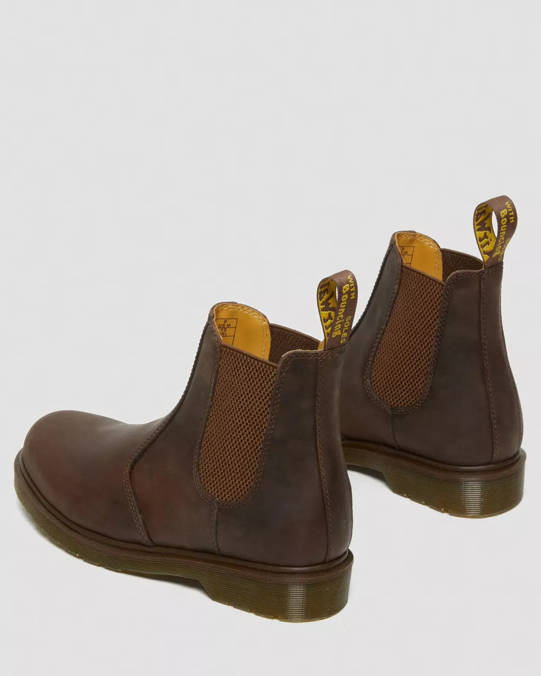 Originals|Bestsellers>Dr. Martens 2976 Crazy Horse Leather Chelsea Boots Brown — Crazy Horse