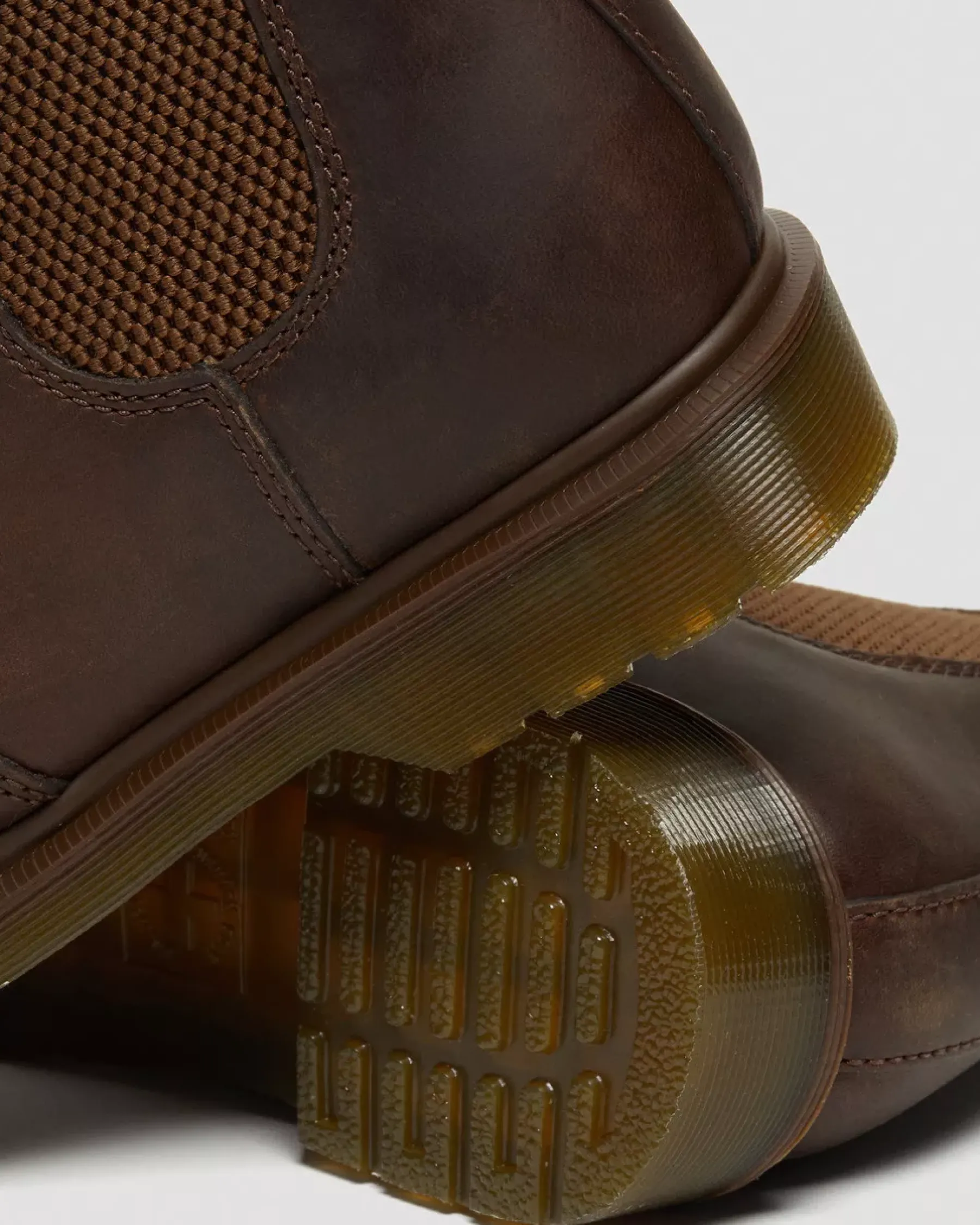 Originals|Bestsellers>Dr. Martens 2976 Crazy Horse Leather Chelsea Boots Brown — Crazy Horse