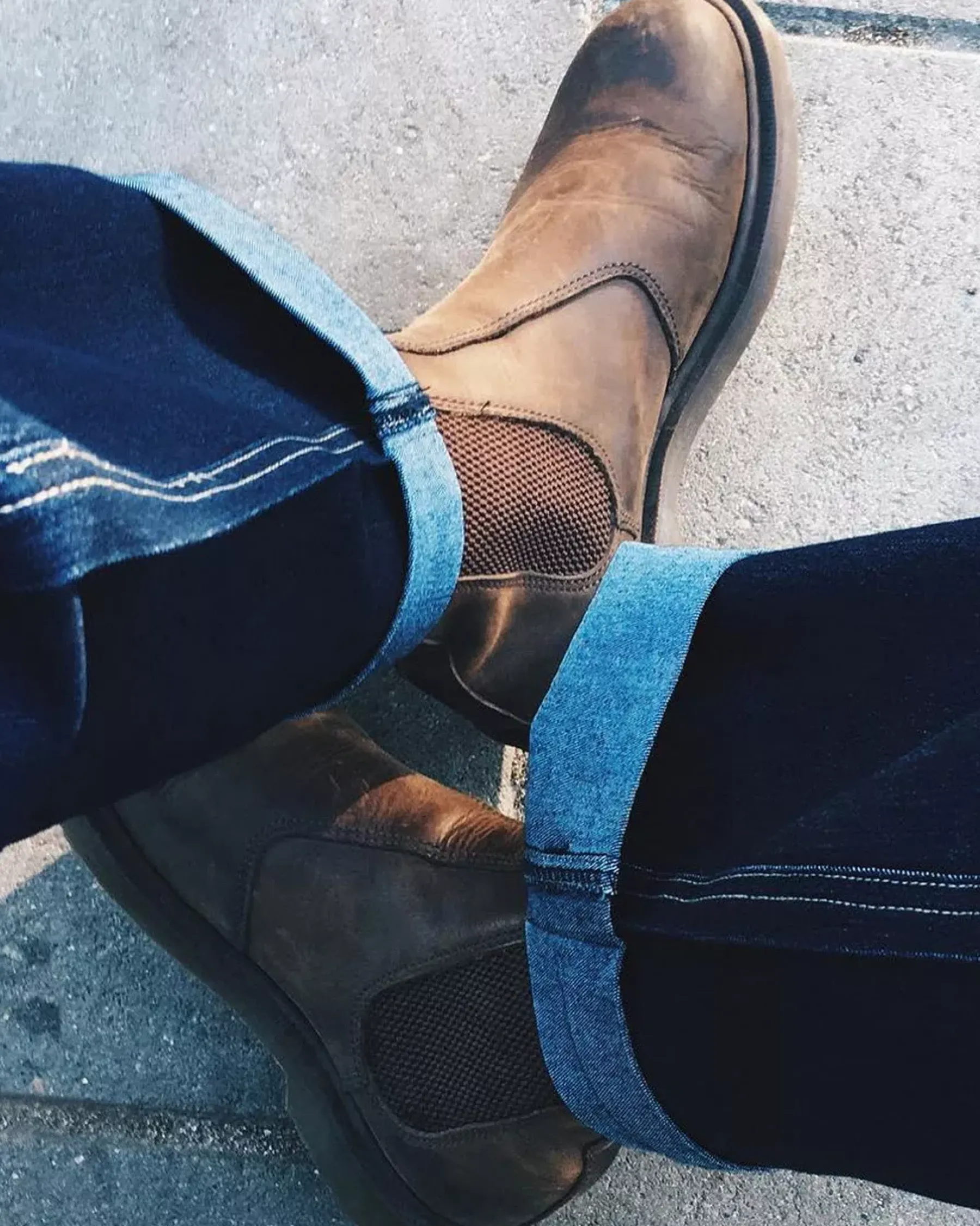 Originals|Bestsellers>Dr. Martens 2976 Crazy Horse Leather Chelsea Boots Brown — Crazy Horse