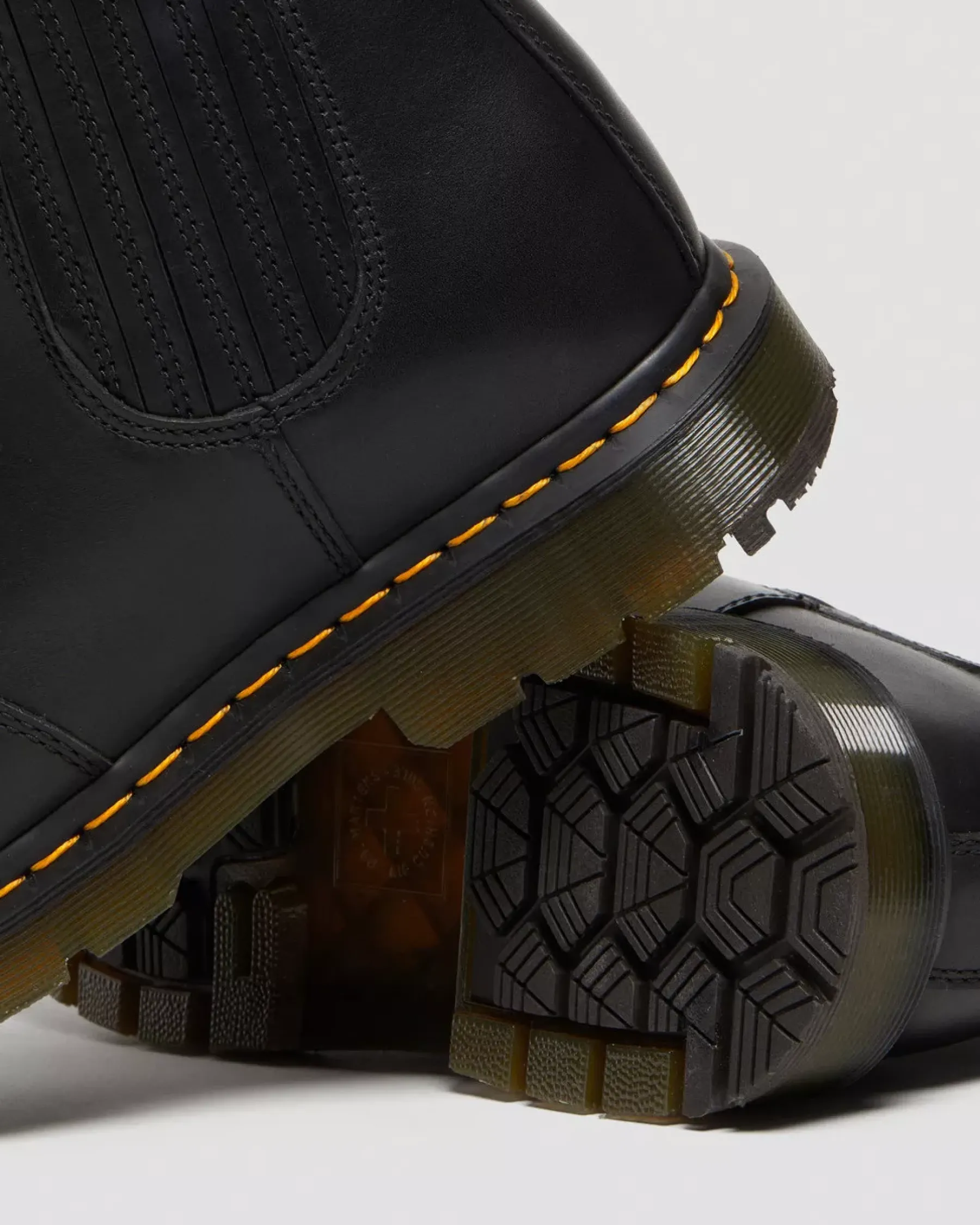 Originals|Winter Boots>Dr. Martens 2976 DM's Wintergrip Leather Chelsea Boots Black — Blizzard Wp