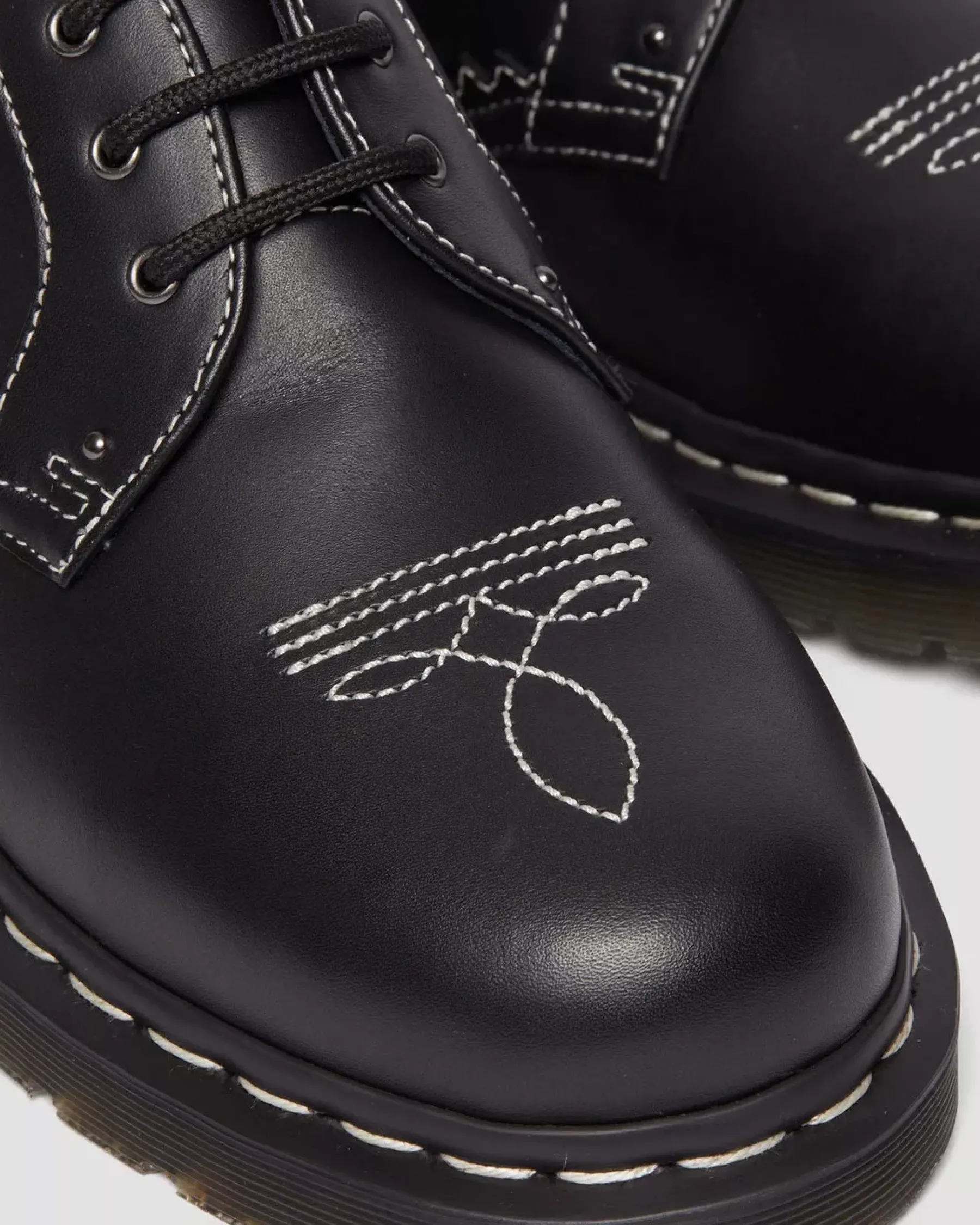 Originals|Shoes>Dr. Martens 1461 Gothic Americana Leather Oxford Shoes Black — Wanama