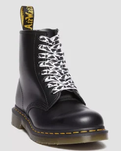 Laces|Accessories>Dr. Martens 55 Inch Flat Shoe Laces (8-10 Eye) WHITE — Tetoron