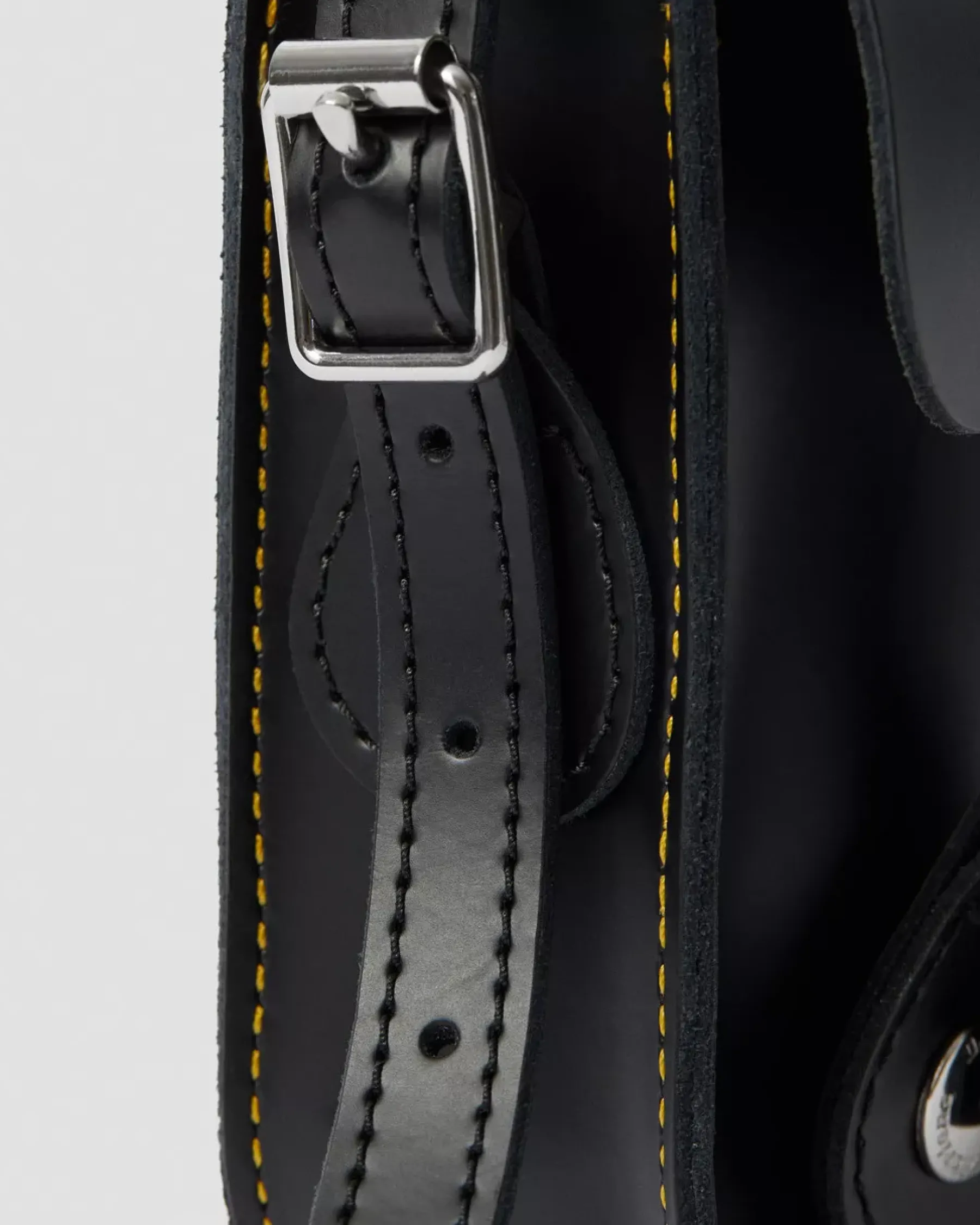 Accessories|Bags>Dr. Martens 7 Inch Leather Crossbody Bag Black — Smooth Leather