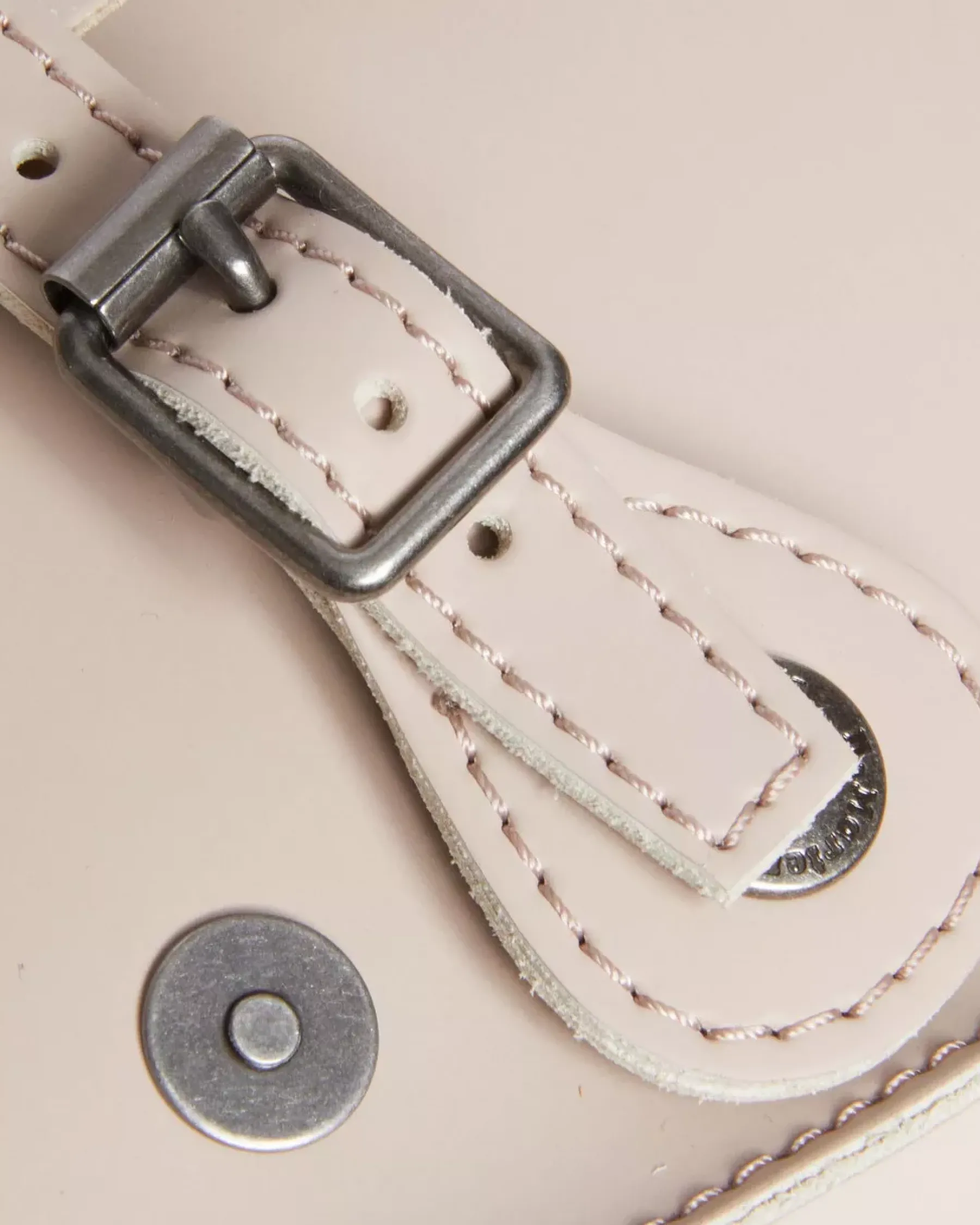 Accessories|Bags>Dr. Martens 7 Inch Leather Crossbody Bag VINTAGE TAUPE — Smooth Leather