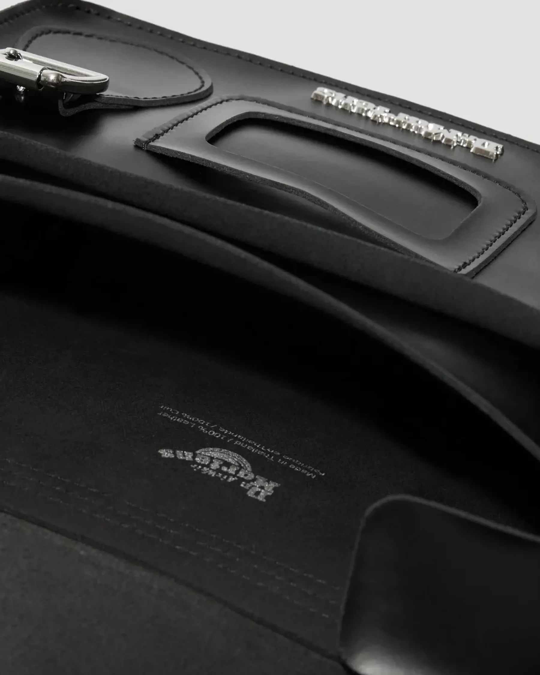 Accessories|Bags>Dr. Martens 11 inch Leather Messenger Bag Black — Kiev & Smooth