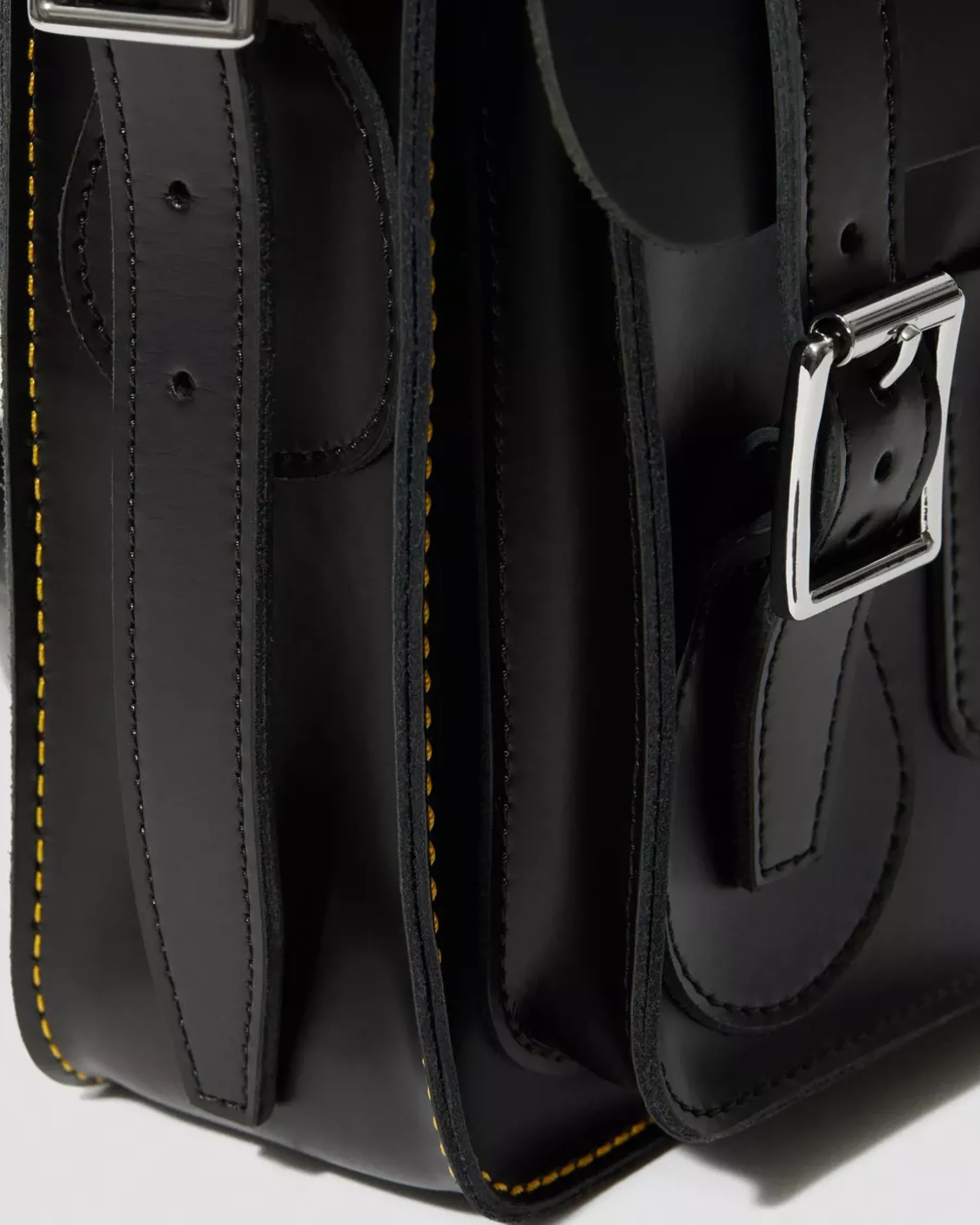 Accessories|Bags>Dr. Martens 11 inch Leather Messenger Bag Black — Kiev & Smooth