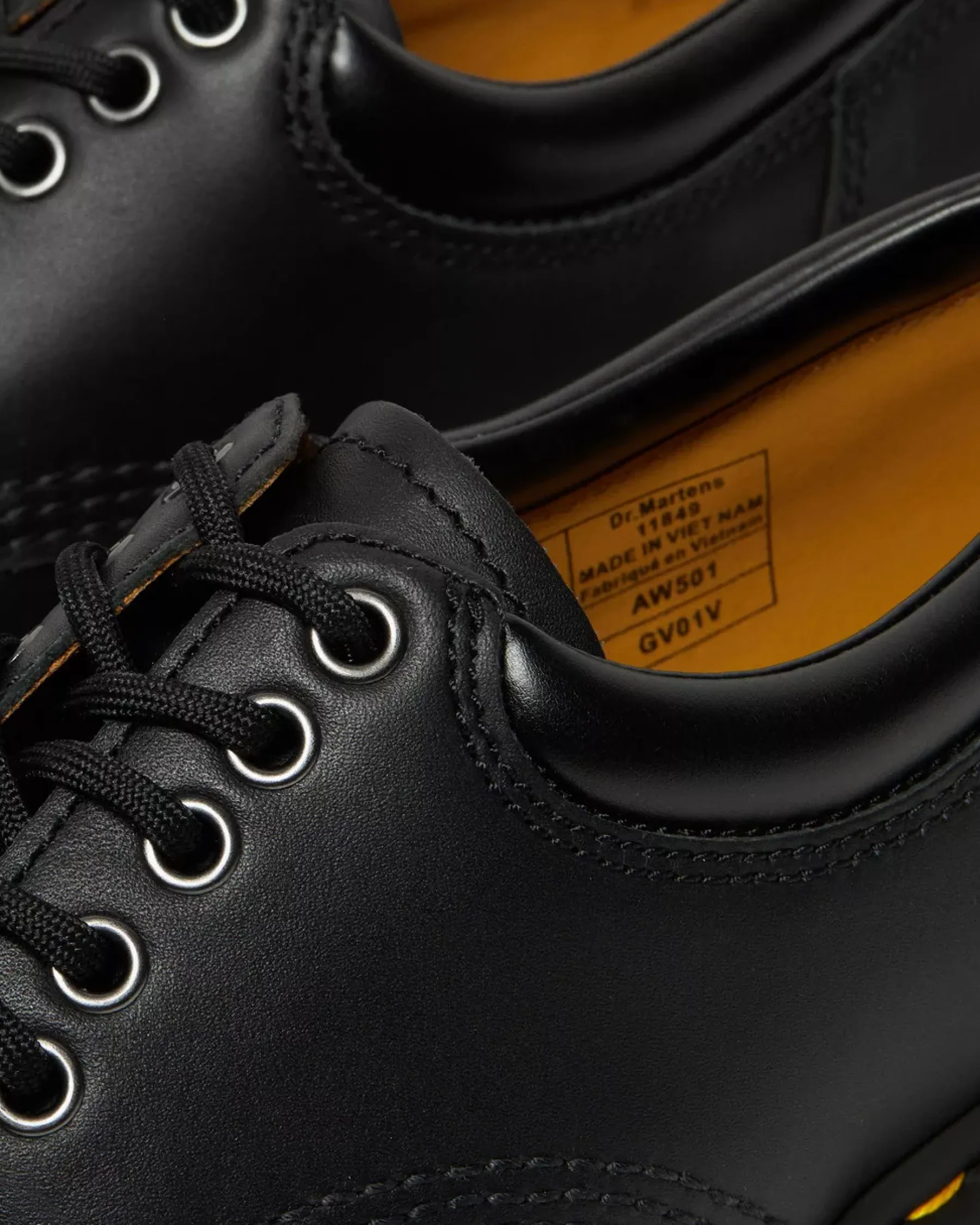 Originals|Shoes>Dr. Martens 8053 Nappa Leather Casual Shoes Black — Nappa Leather