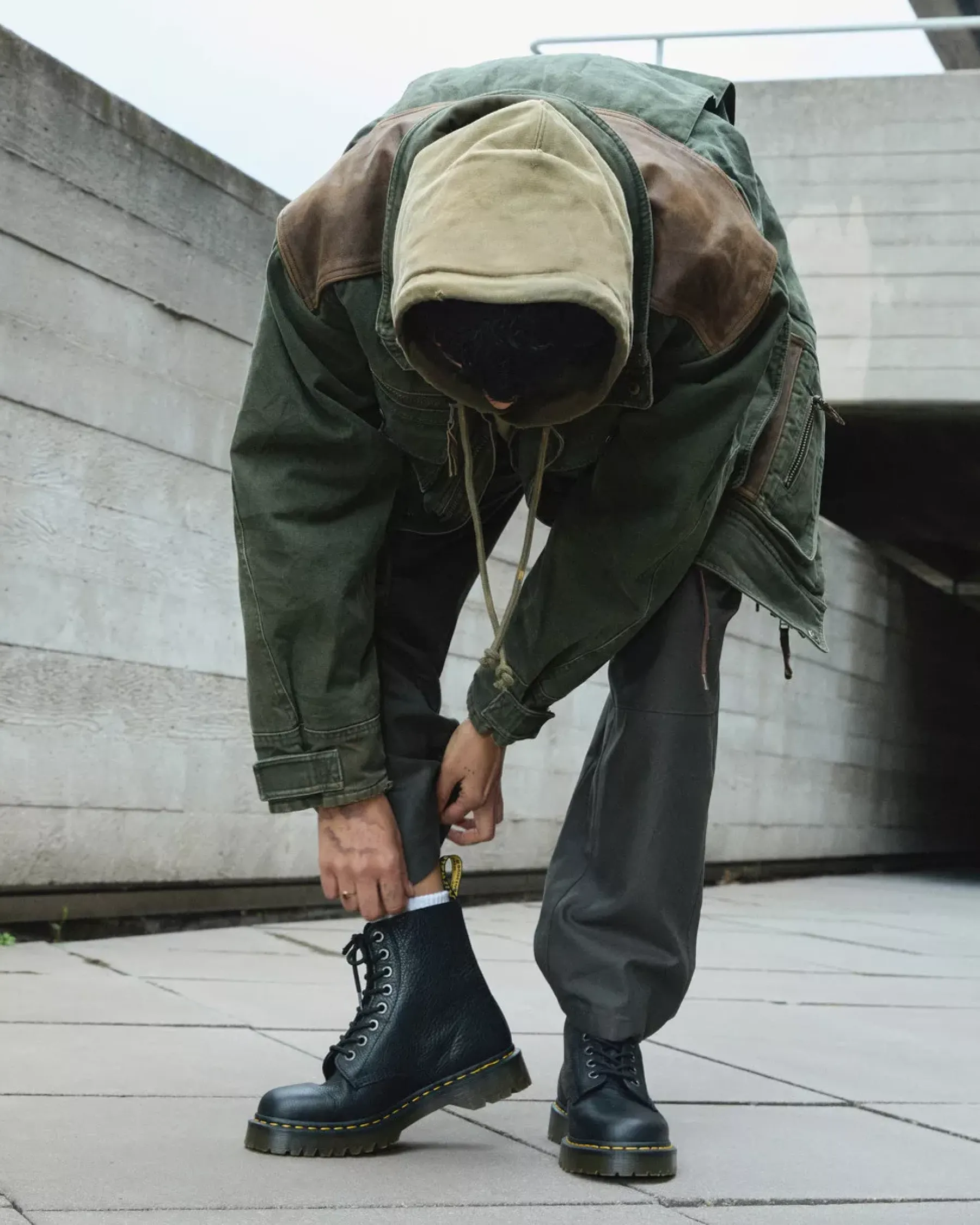 Originals|Platform Boots>Dr. Martens 1460 Pascal Bex Pisa Leather Lace Up Boots Black — Pisa