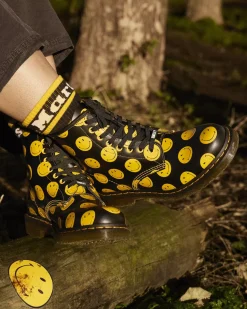 Originals|Ankle Boots>Dr. Martens 1460 Smiley® Smooth Leather Lace Up Boots Black — Smooth Leather