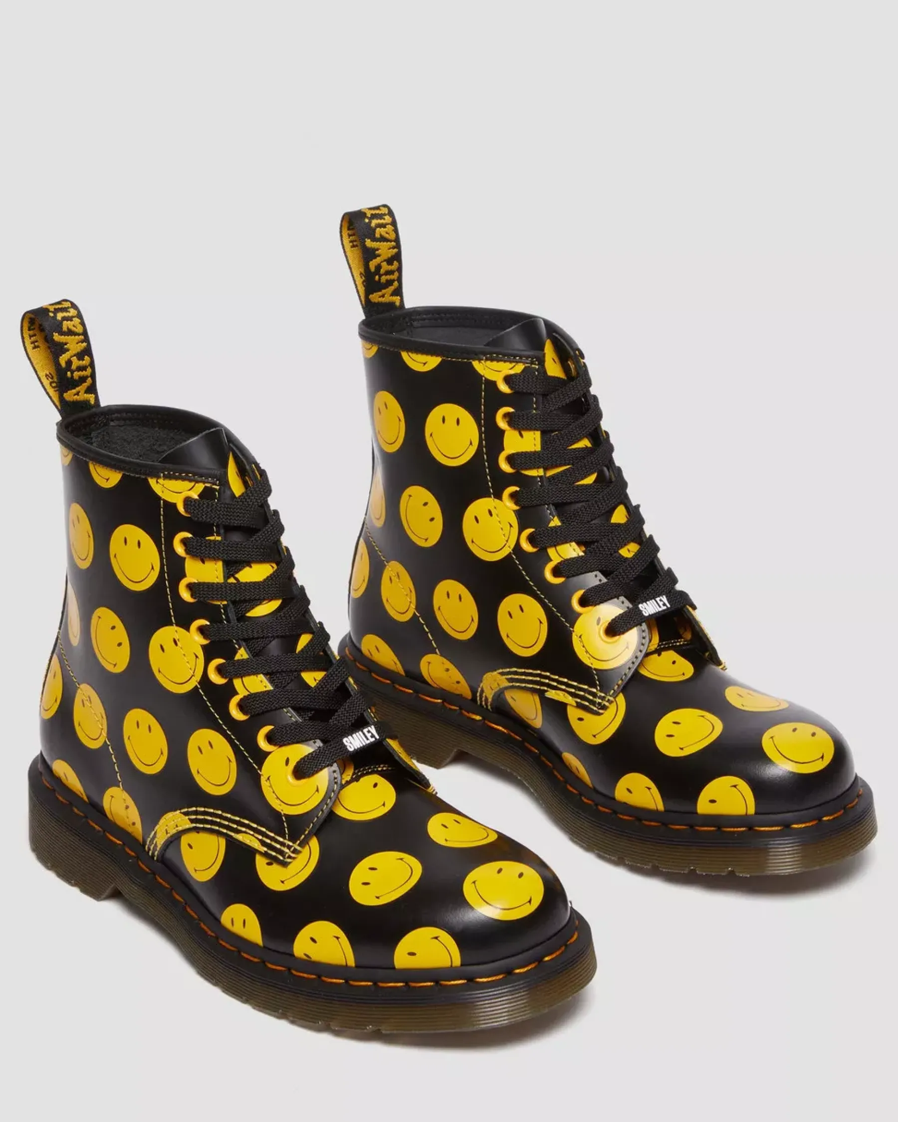 Originals|Ankle Boots>Dr. Martens 1460 Smiley® Smooth Leather Lace Up Boots Black — Smooth Leather