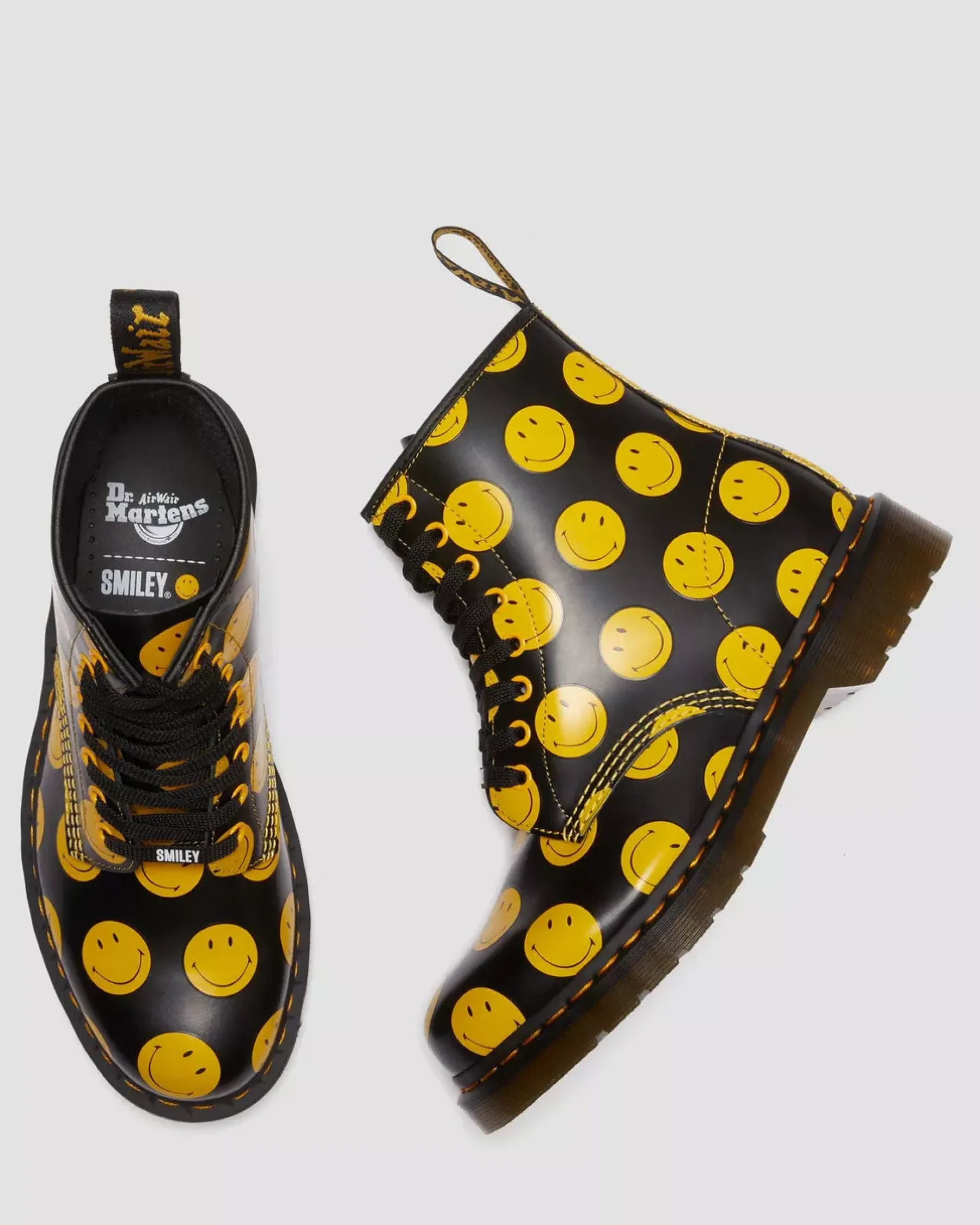 Originals|Ankle Boots>Dr. Martens 1460 Smiley® Smooth Leather Lace Up Boots Black — Smooth Leather
