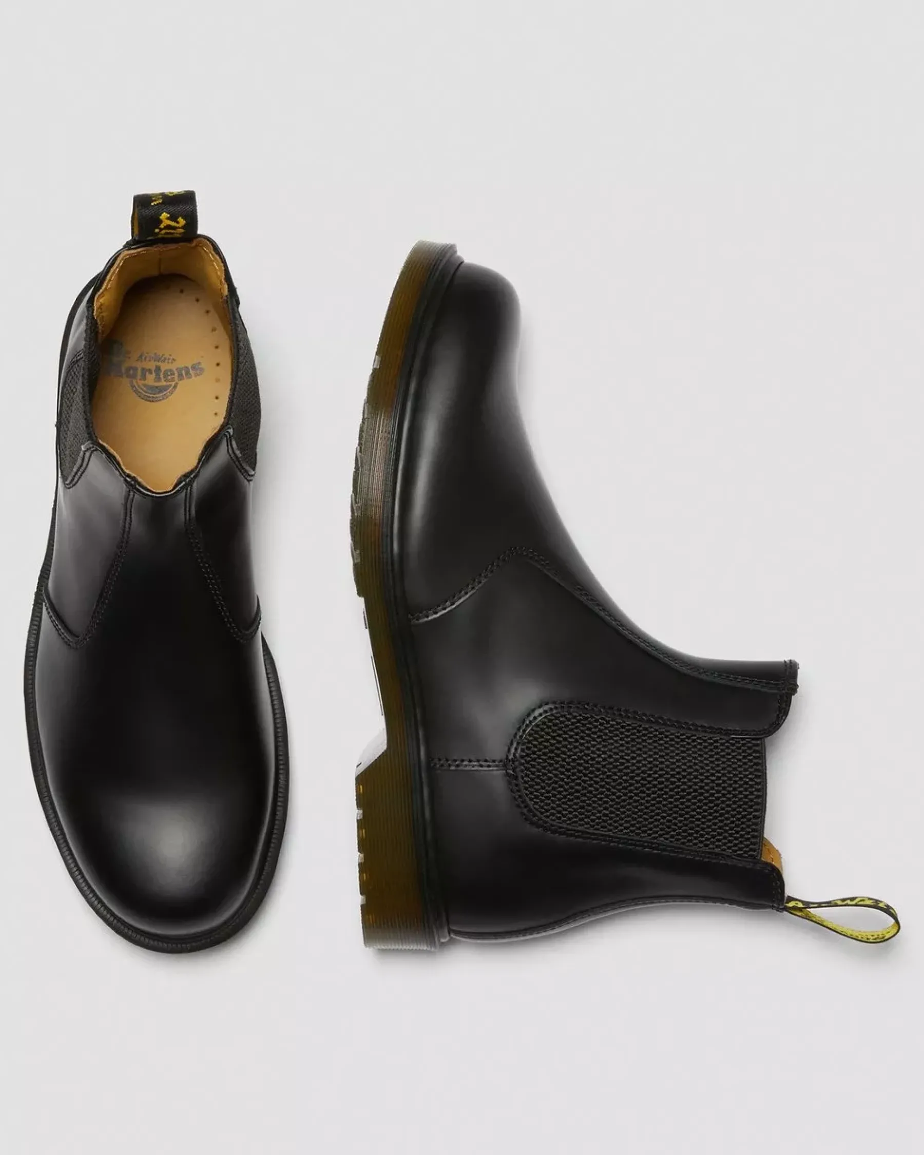 Originals|Chelsea Boots>Dr. Martens 2976 Smooth Leather Chelsea Boots Black — Smooth Leather