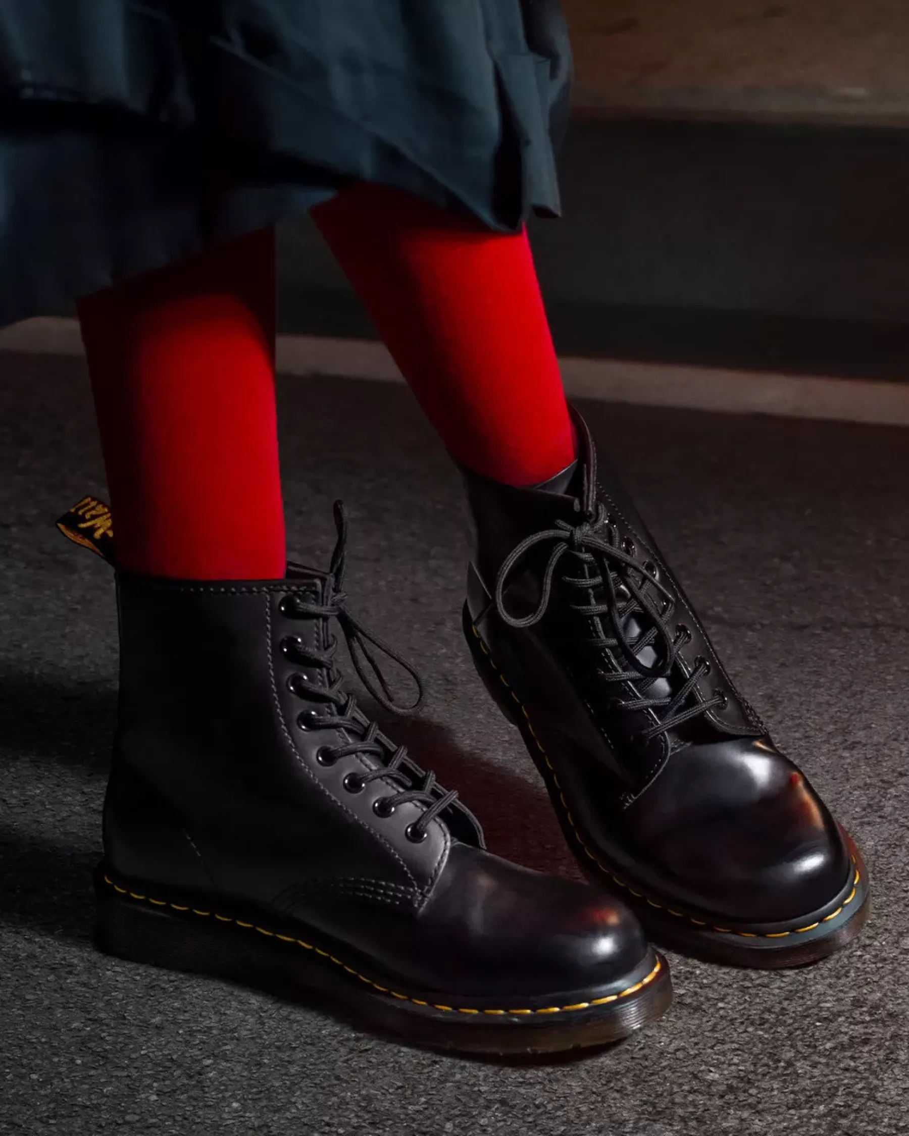 Bestsellers|Originals>Dr. Martens 1460 Smooth Leather Lace Up Boots Black — Smooth Leather