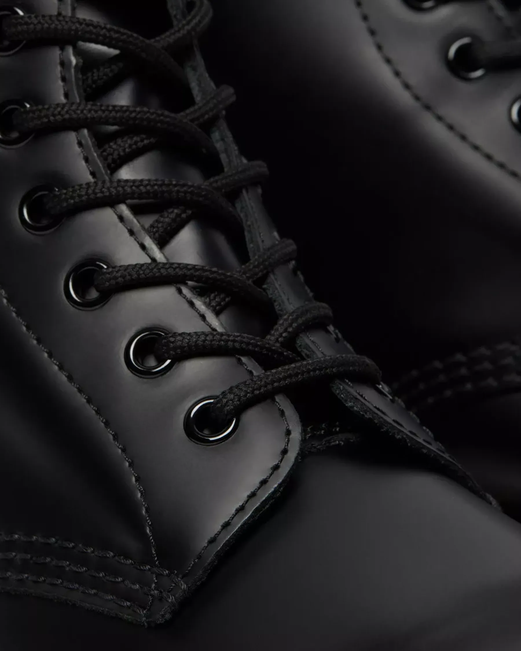 Bestsellers|Originals>Dr. Martens 1460 Smooth Leather Lace Up Boots Black — Smooth Leather