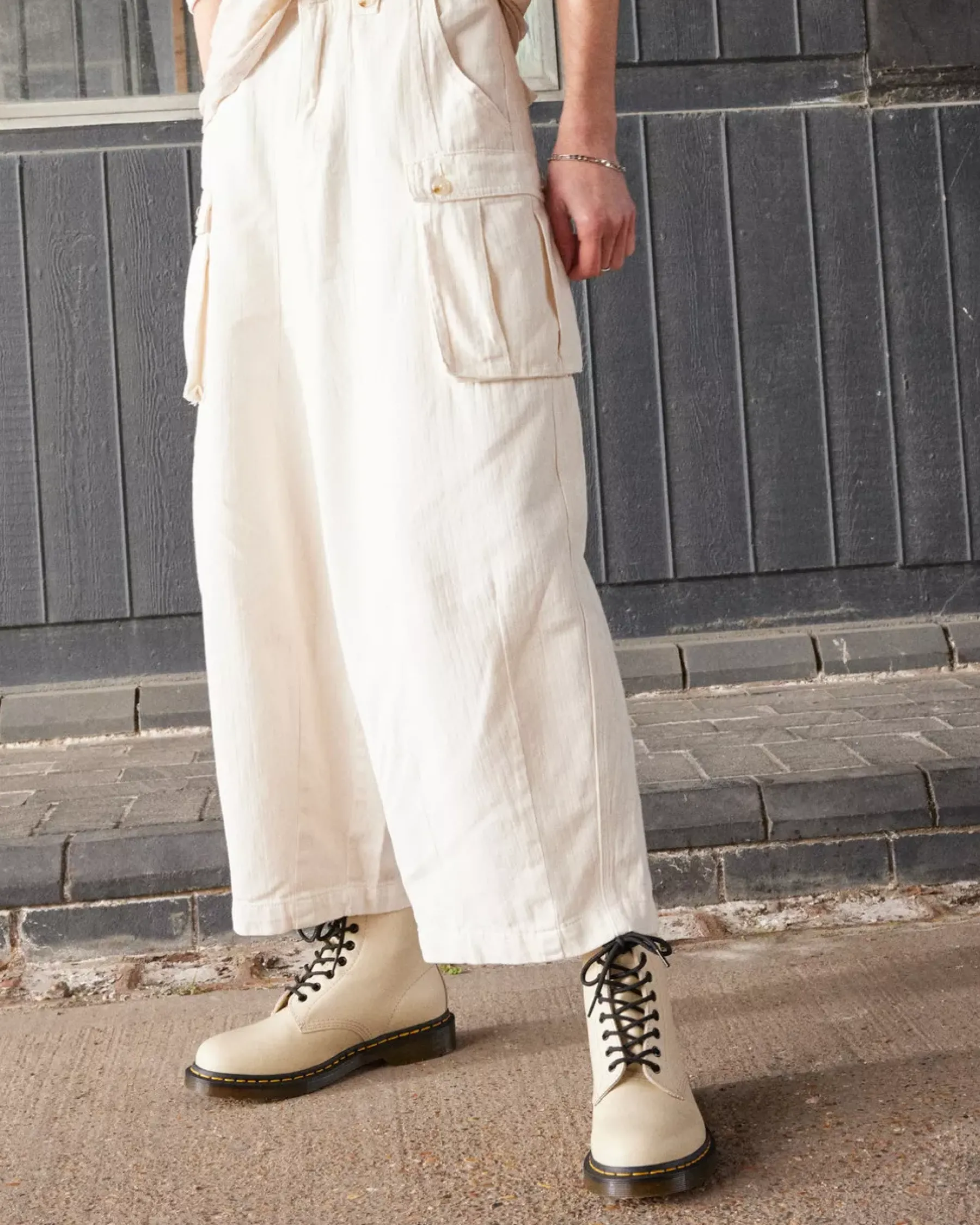 Sale|Originals>Dr. Martens 1460 Smooth Leather Lace Up Boots Parchment Beige — Smooth Leather