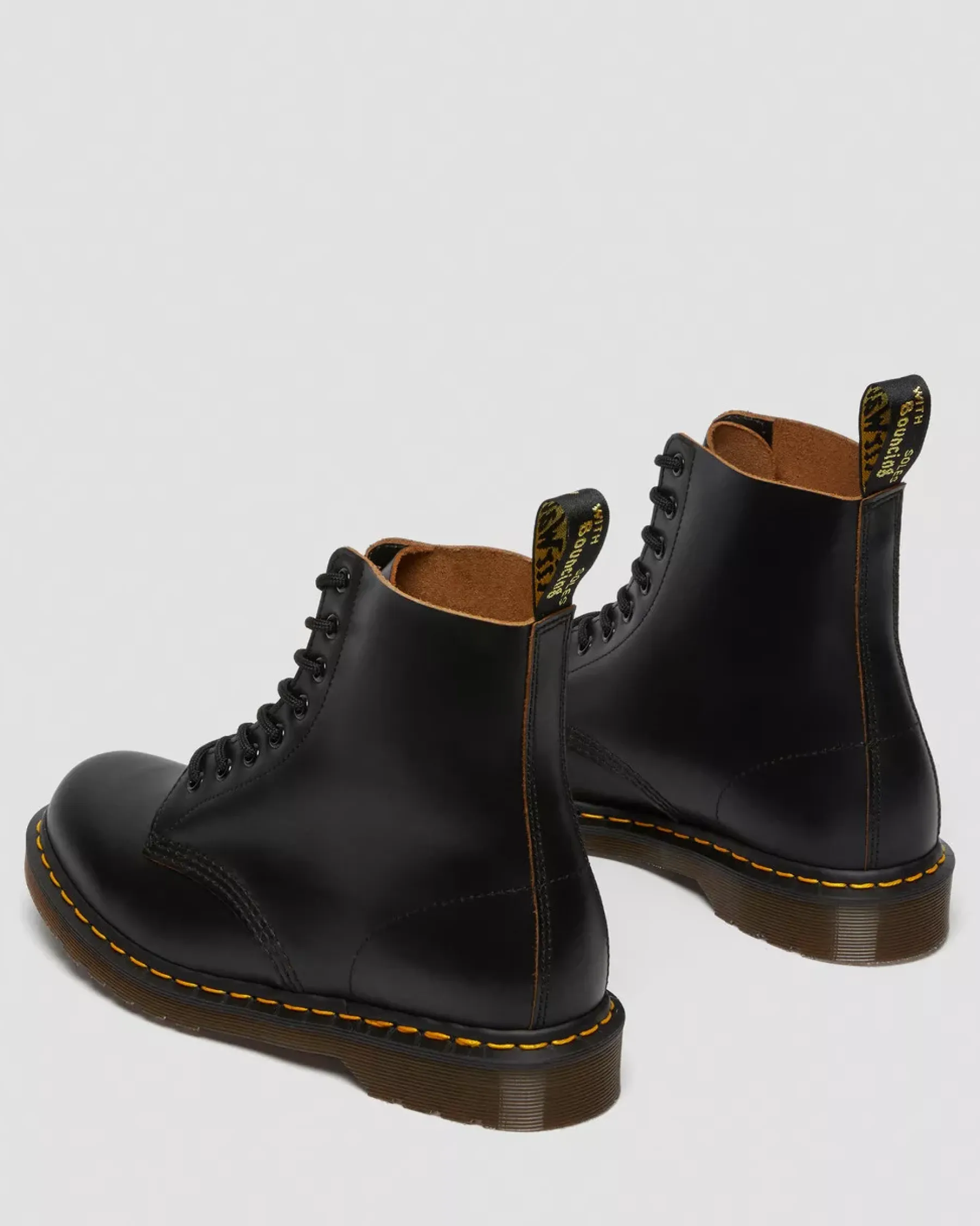 Originals|Ankle Boots>Dr. Martens 1460 Vintage Made in England Lace Up Boots Black — Quilon