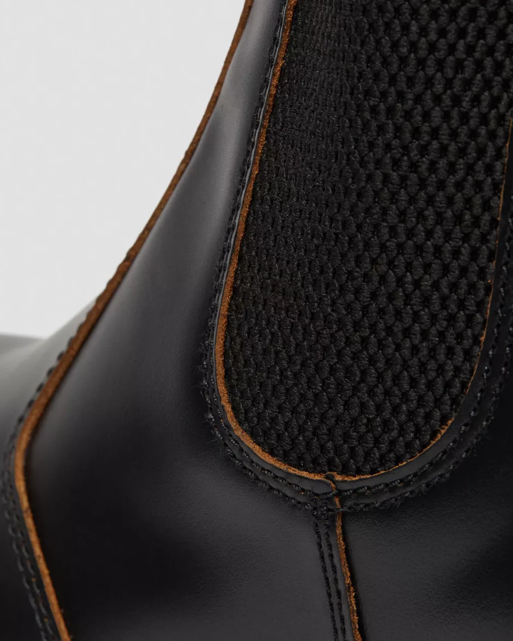 Originals|Chelsea Boots>Dr. Martens 2976 Vintage Made In England Chelsea Boots Black — Quilon