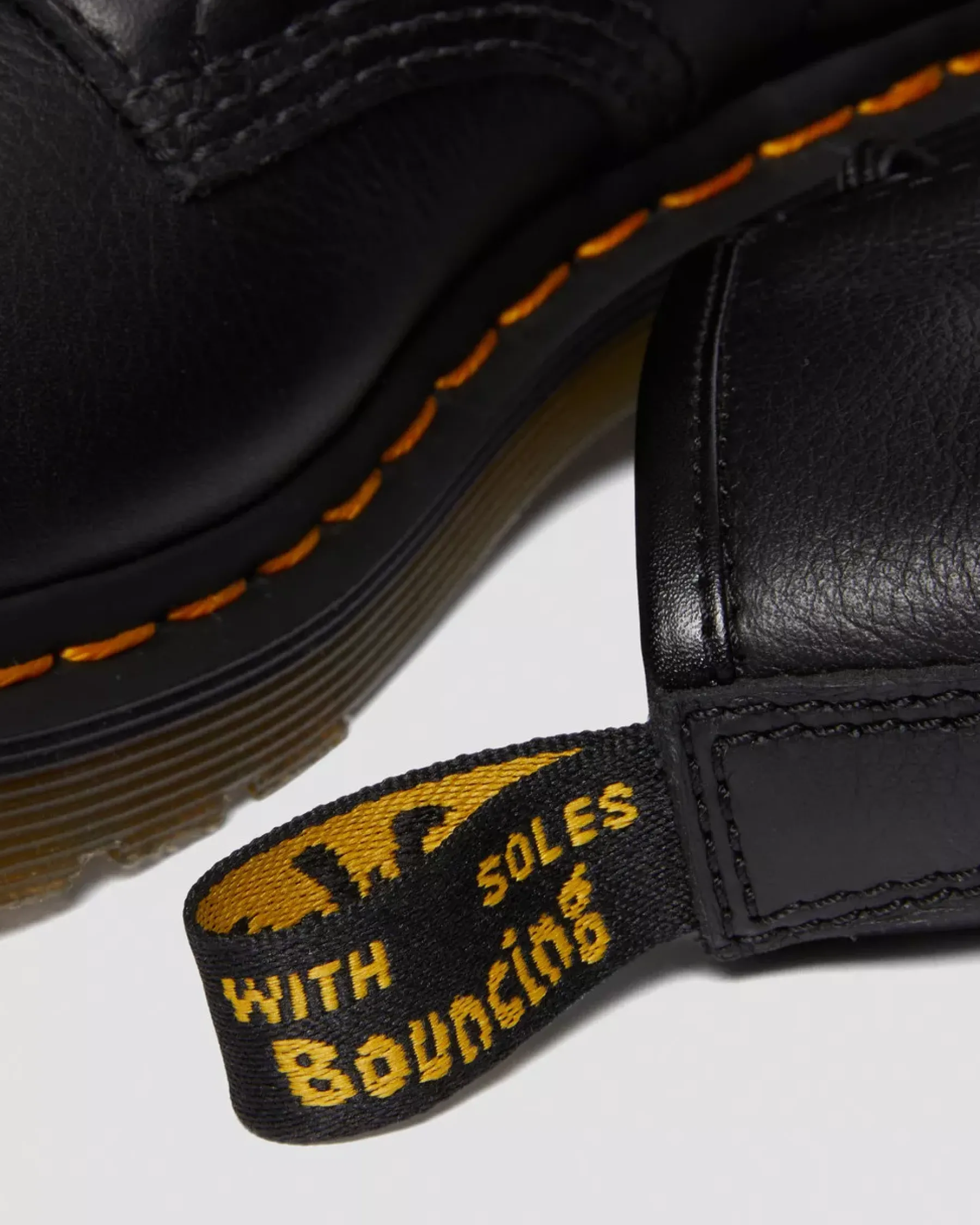 Originals|Ankle Boots>Dr. Martens 101 Virginia Leather Ankle Boots Black — Virginia