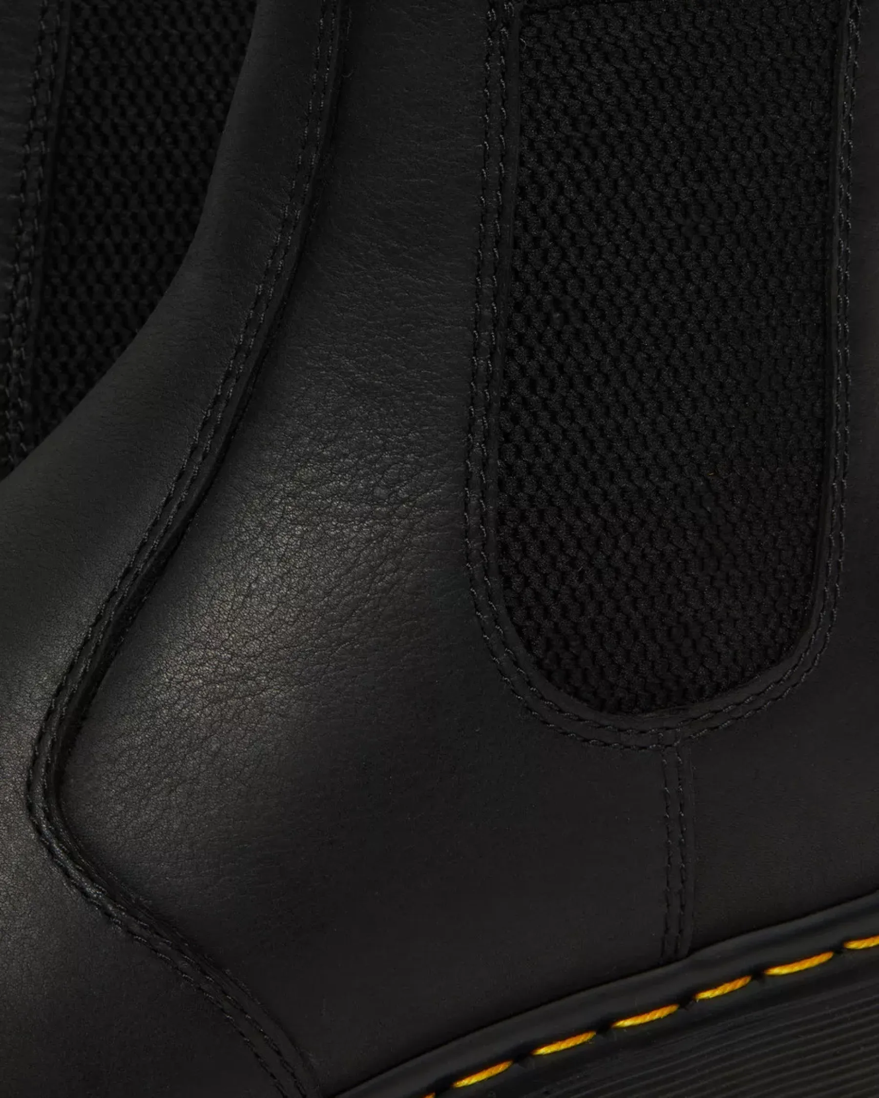 Originals|Winter Boots>Dr. Martens 2976 Warmwair Leather Chelsea Boots Black — Valor Wp