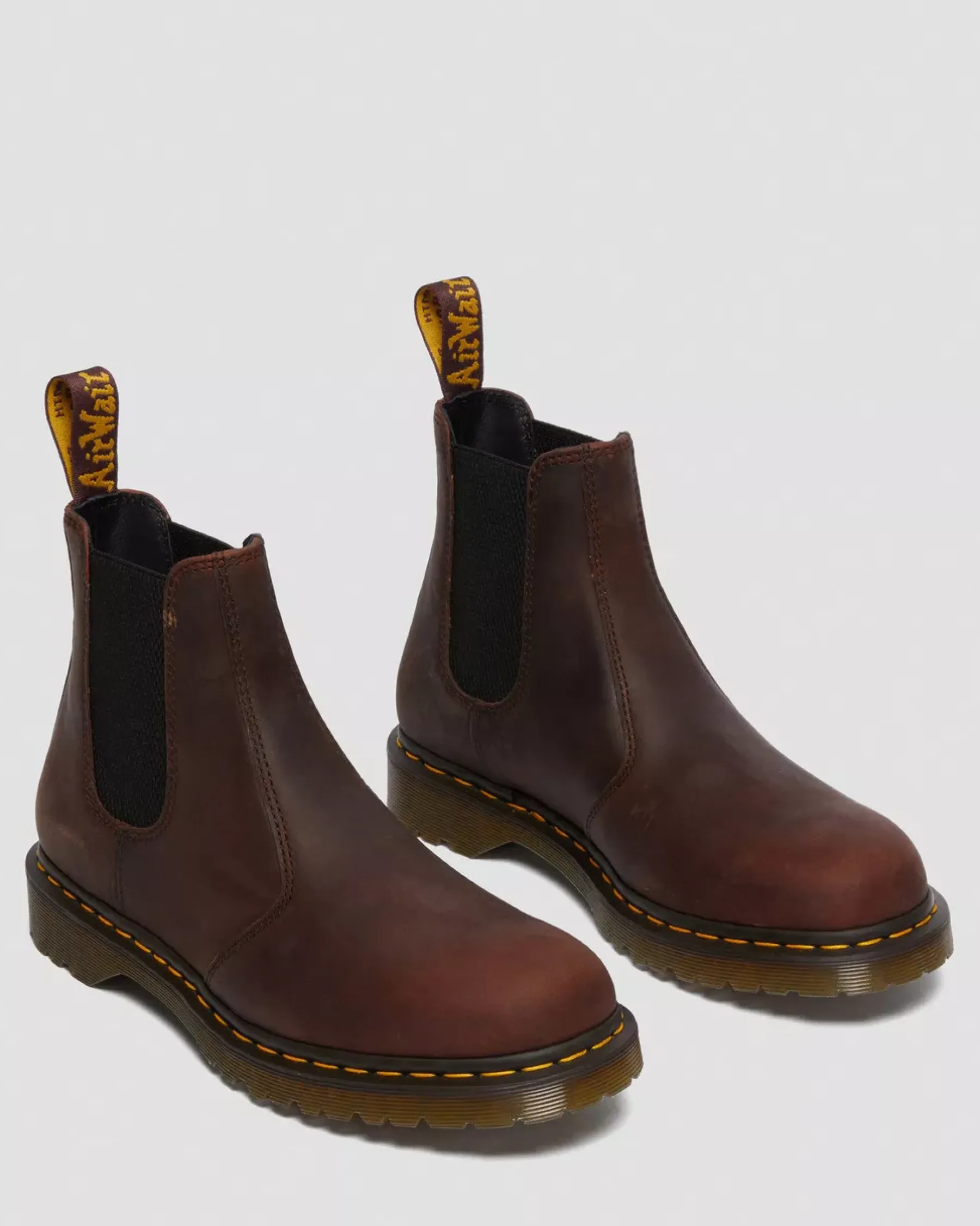Originals|Chelsea Boots>Dr. Martens 2976 Waxed Full Grain Leather Chelsea Boots Chestnut — Waxed Full Grain