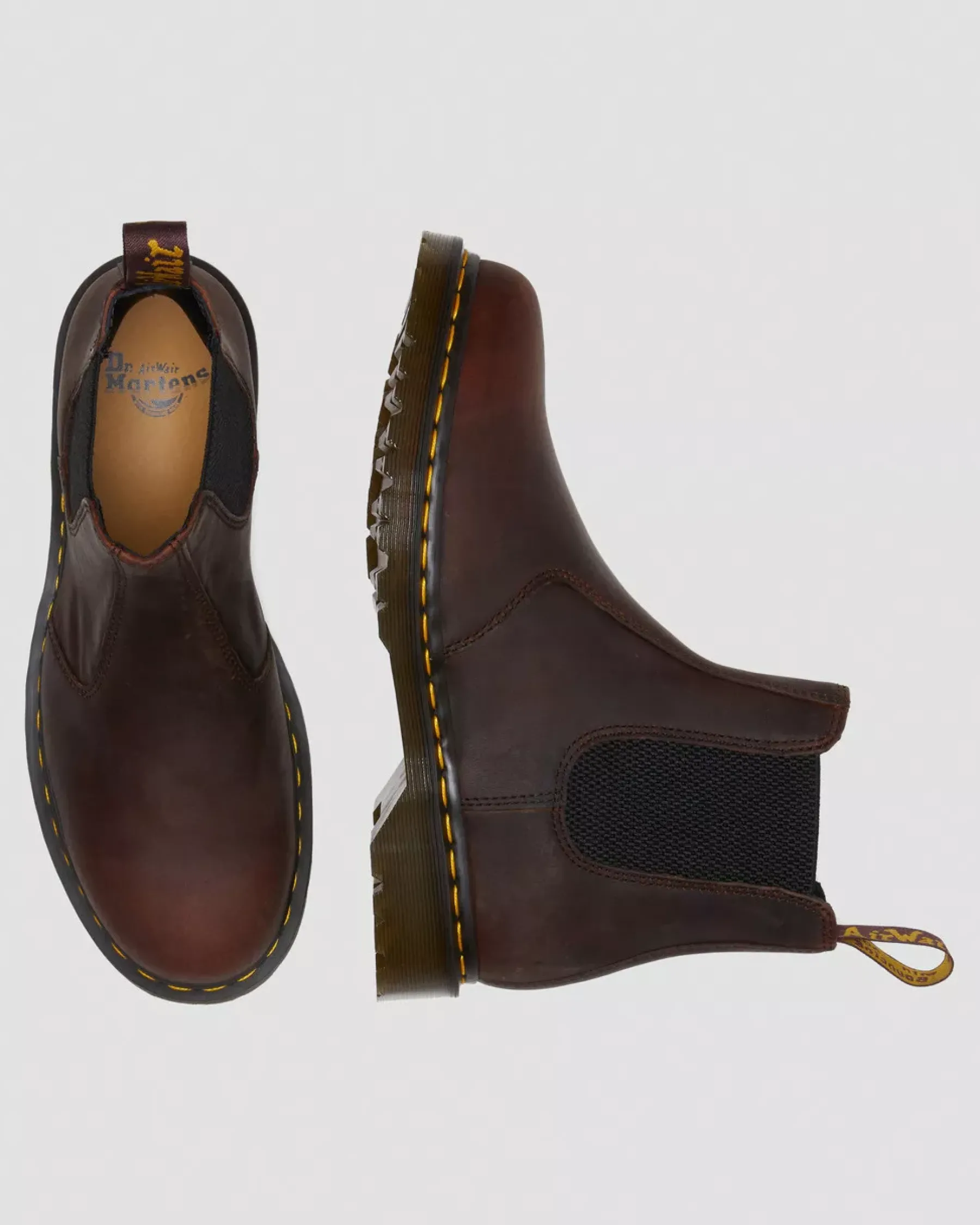 Originals|Chelsea Boots>Dr. Martens 2976 Waxed Full Grain Leather Chelsea Boots Chestnut — Waxed Full Grain