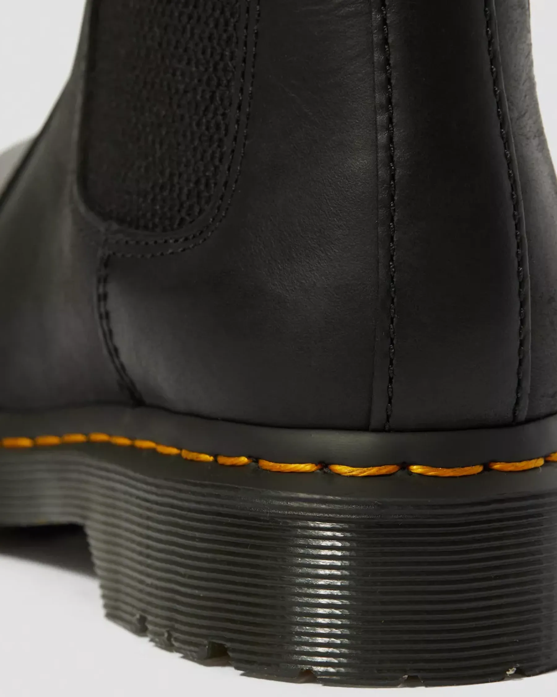 Bestsellers|Chelsea Boots>Dr. Martens 2976 Women's Faux Fur Lined Chelsea Boots Black — Burnished Wyoming