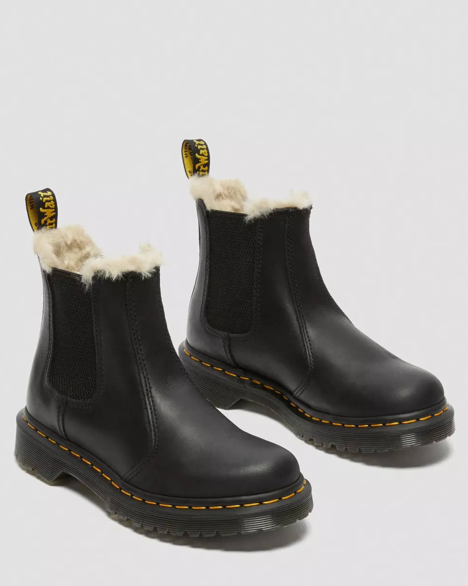 Bestsellers|Chelsea Boots>Dr. Martens 2976 Women's Faux Fur Lined Chelsea Boots Black — Burnished Wyoming
