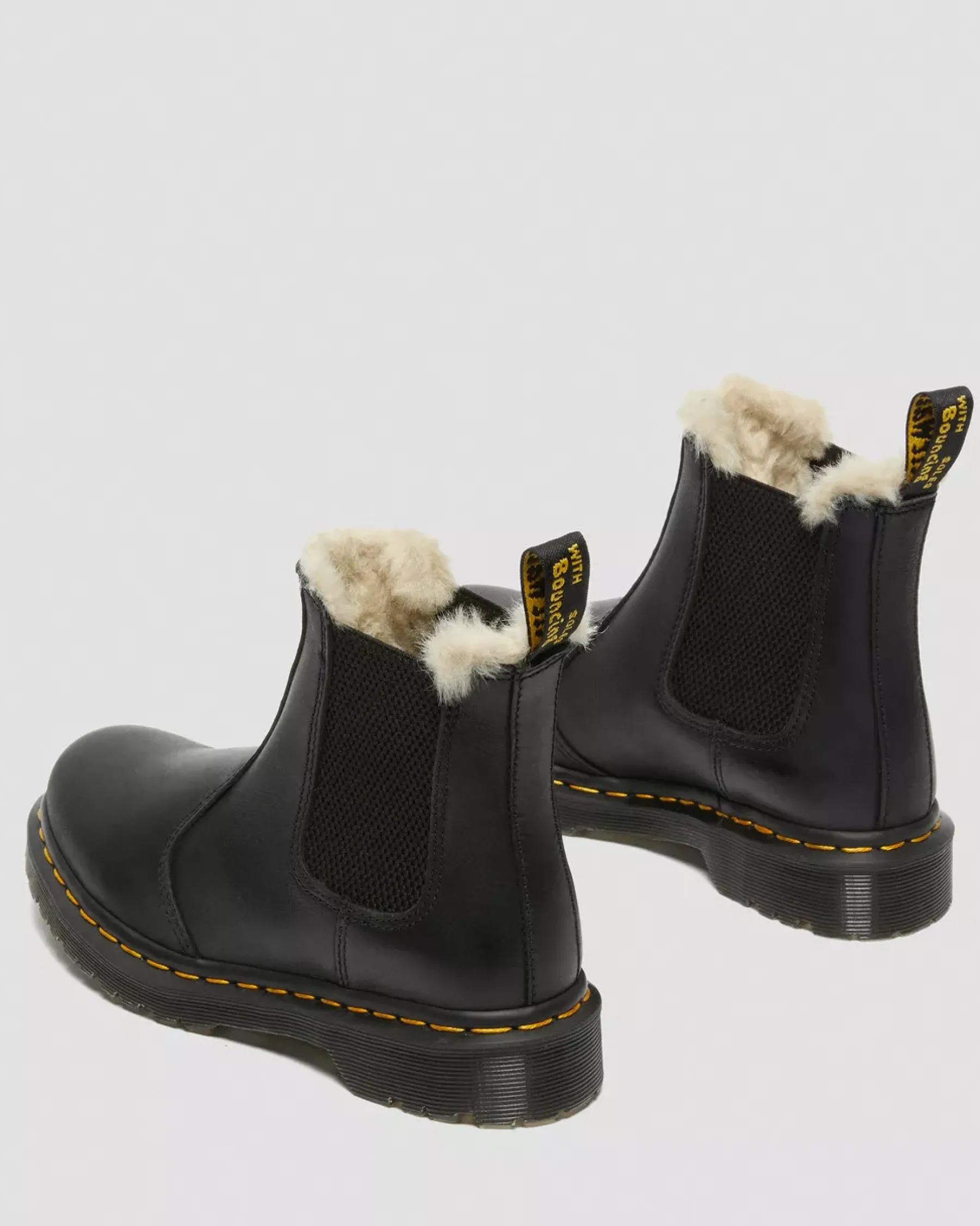 Bestsellers|Chelsea Boots>Dr. Martens 2976 Women's Faux Fur Lined Chelsea Boots Black — Burnished Wyoming