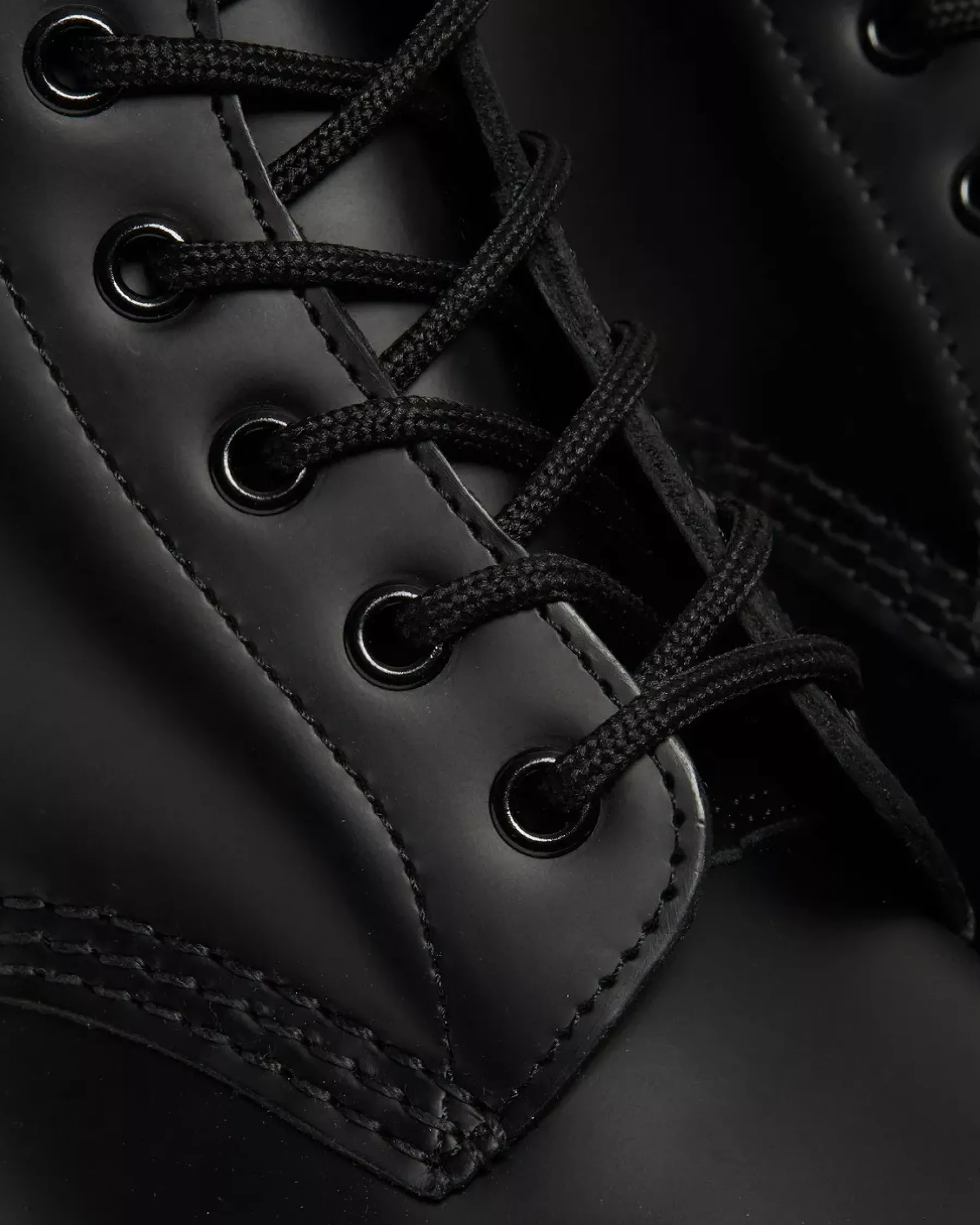Originals|Ankle Boots>Dr. Martens 101 Yellow Stitch Smooth Leather Ankle Boots Black — Smooth Leather
