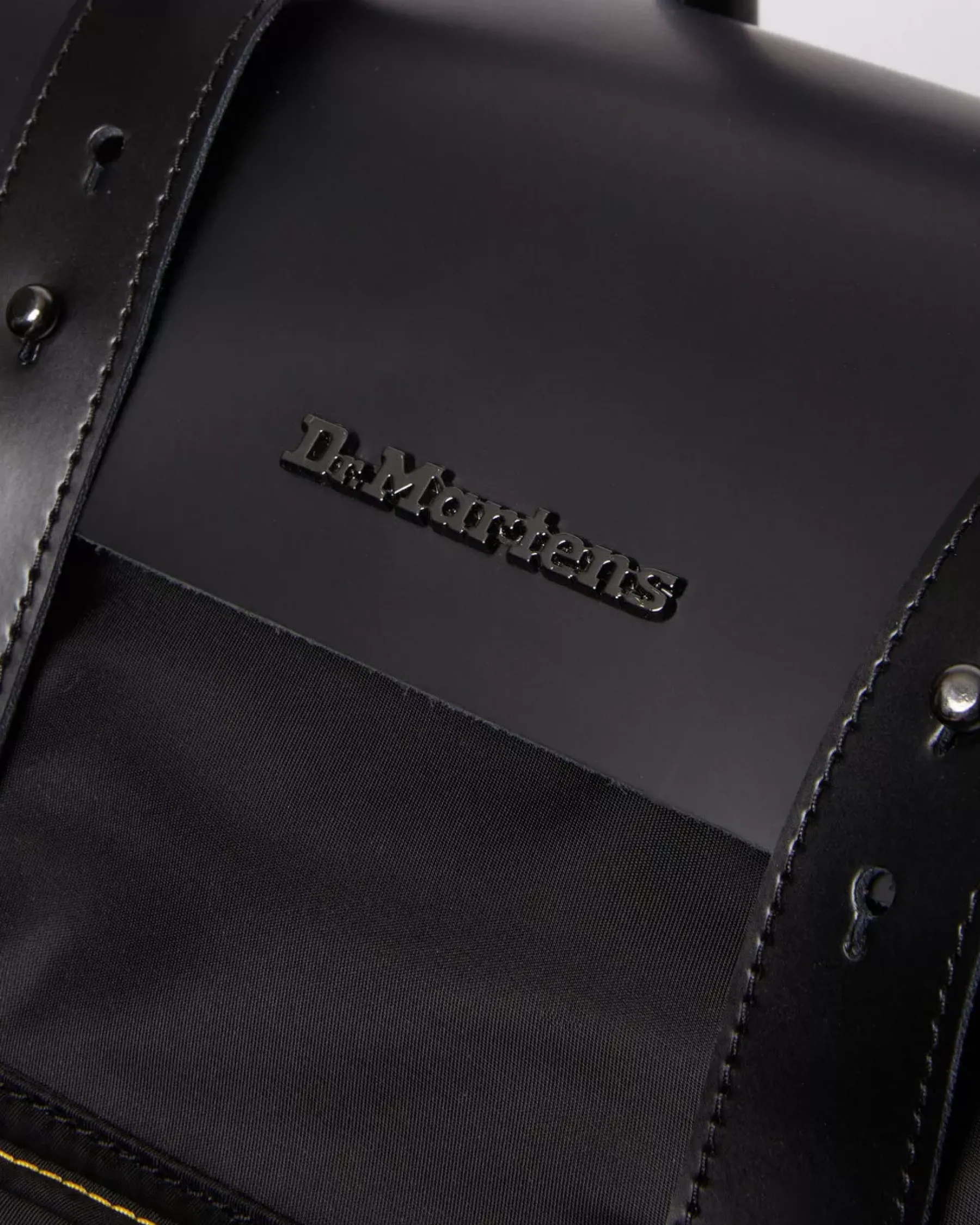 Accessories|Collaborations>Dr. Martens Alpha Industries Leather & Nylon Backpack Black