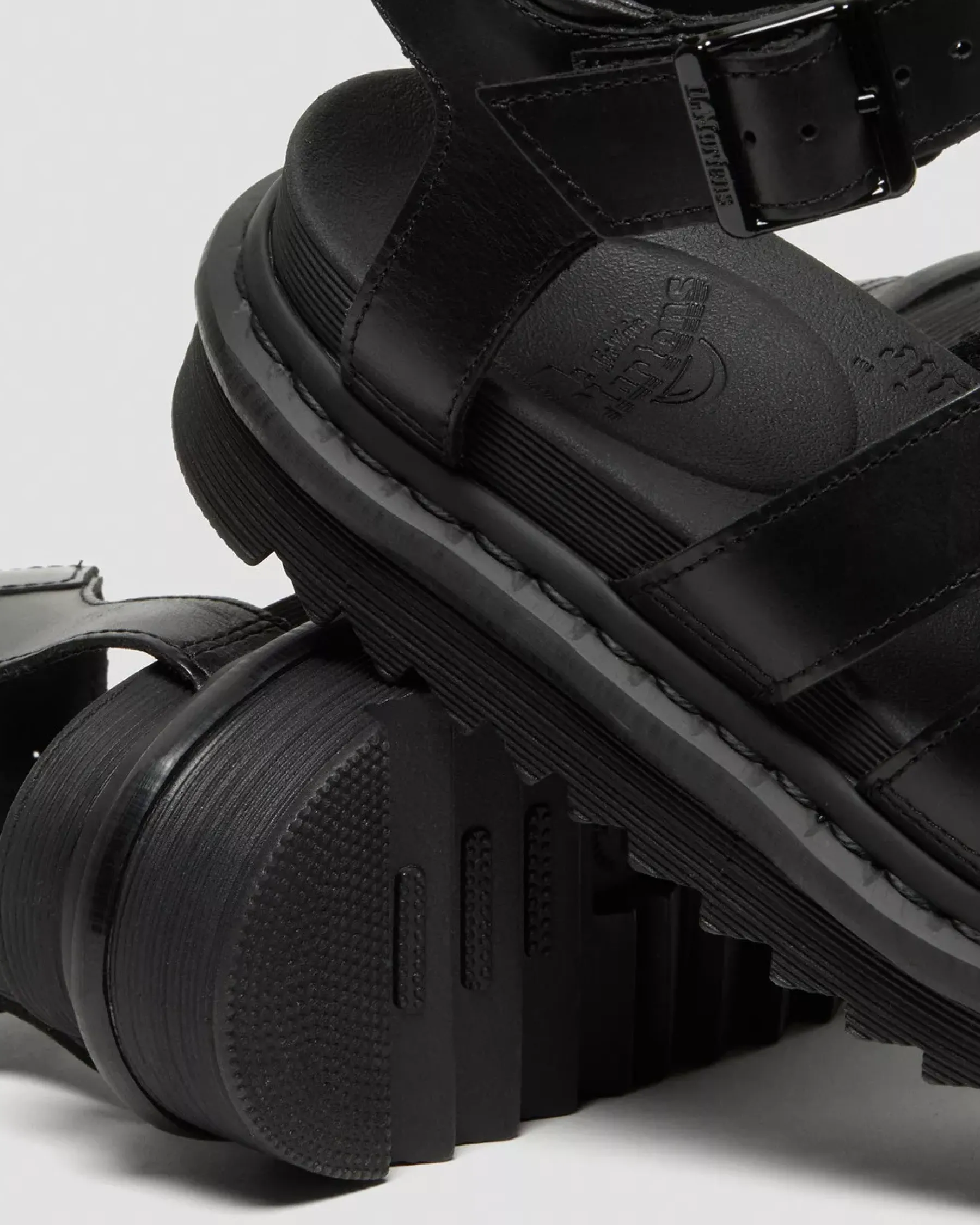 Platform Sandals|Strap Sandals>Dr. Martens Blaire Women's Brando Leather Strap Sandals Black — Brando