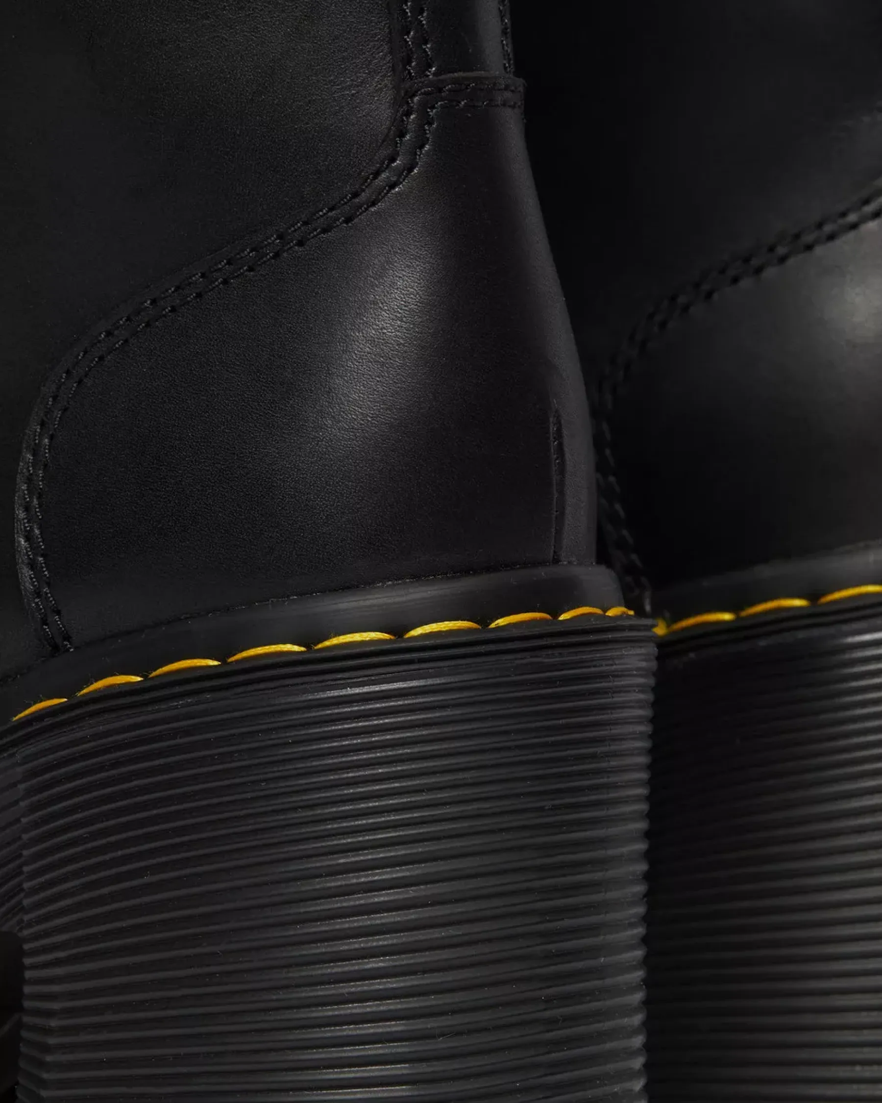 Heeled Boots|Boots>Dr. Martens Chesney Leather Flared Heel Lace Up Boots Black — Sendal