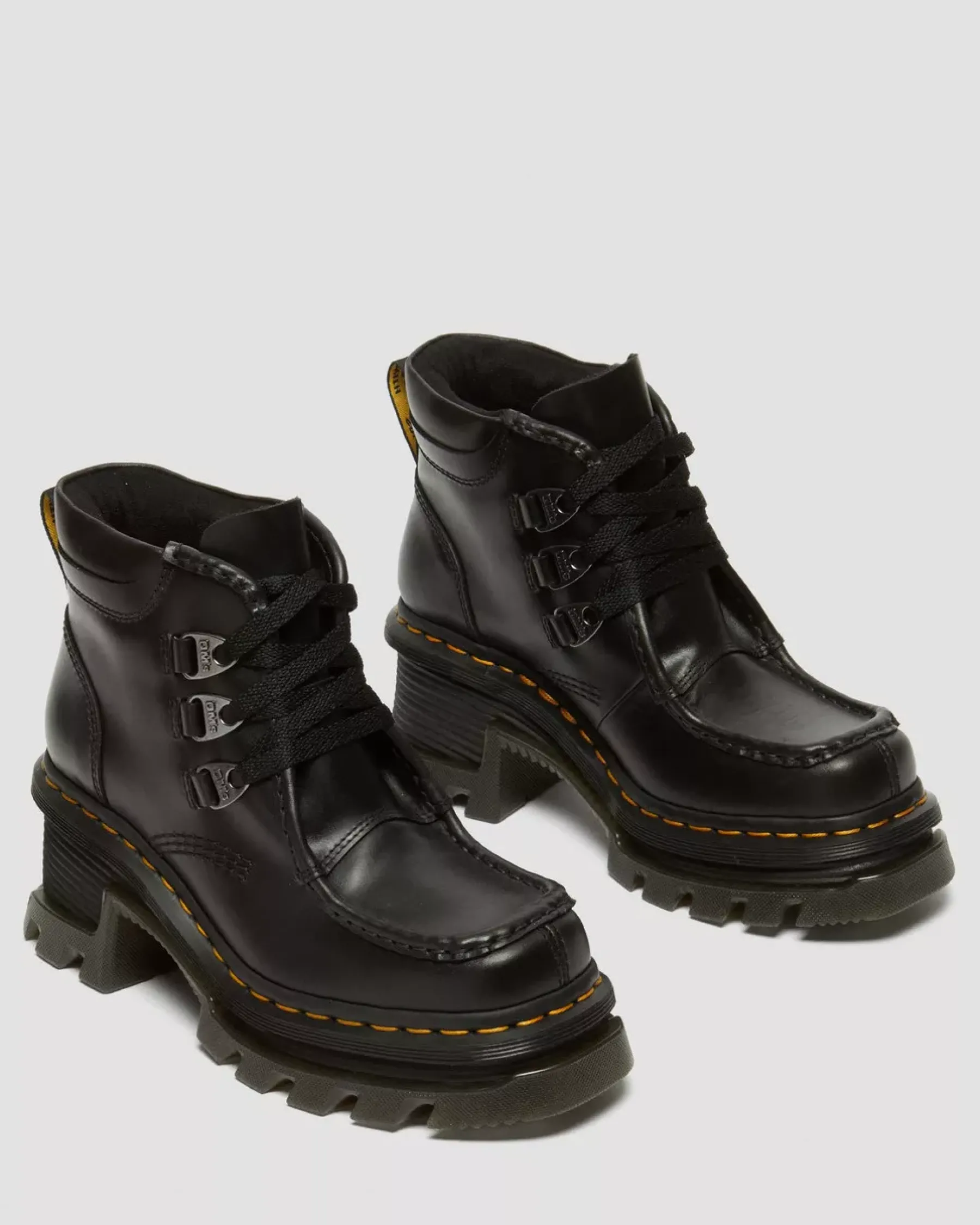 Heeled Boots|Boots>Dr. Martens Corran 3-Eye Atlas Leather Heeled Boots Black — Atlas
