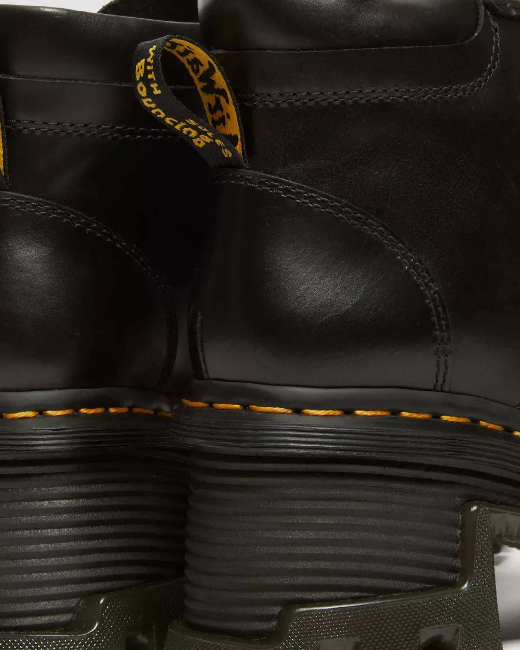 Heeled Boots|Boots>Dr. Martens Corran 3-Eye Atlas Leather Heeled Boots Black — Atlas