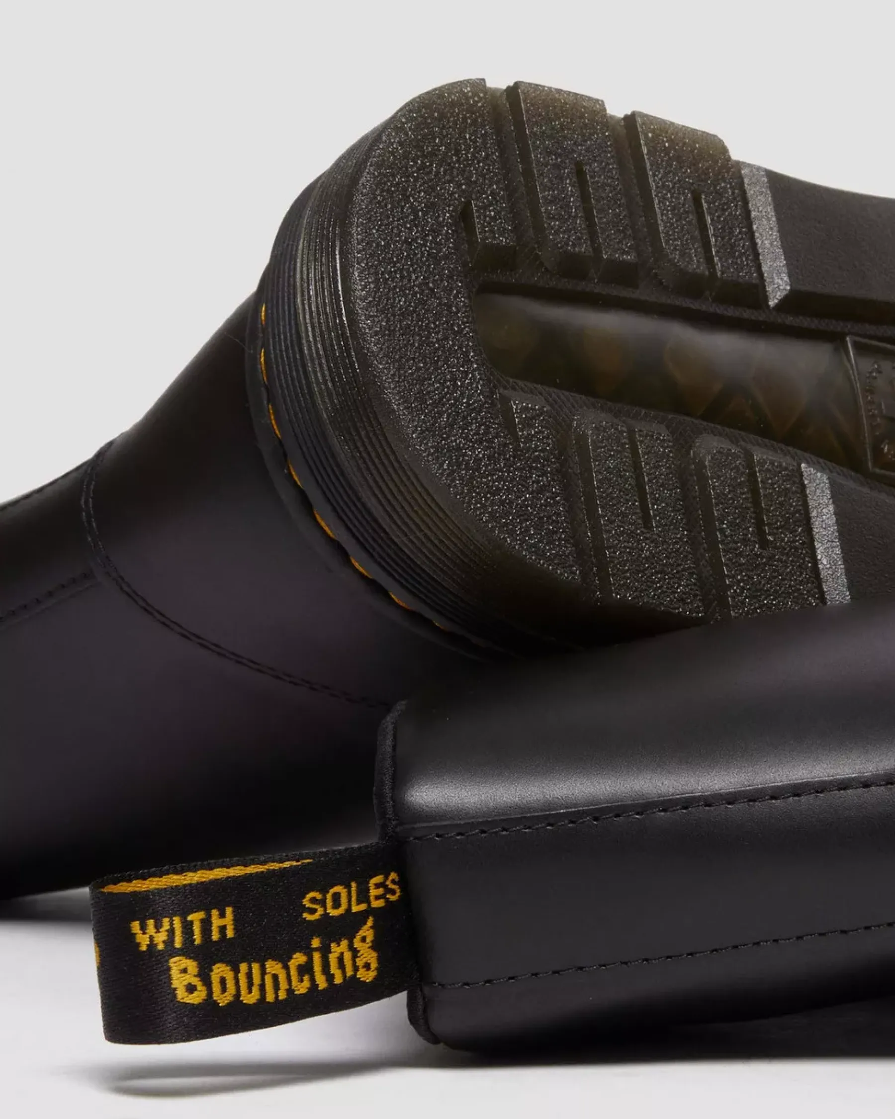 Casual Boots|Ankle Boots>Dr. Martens Crewson Classic Leather Everyday Boots BLACK