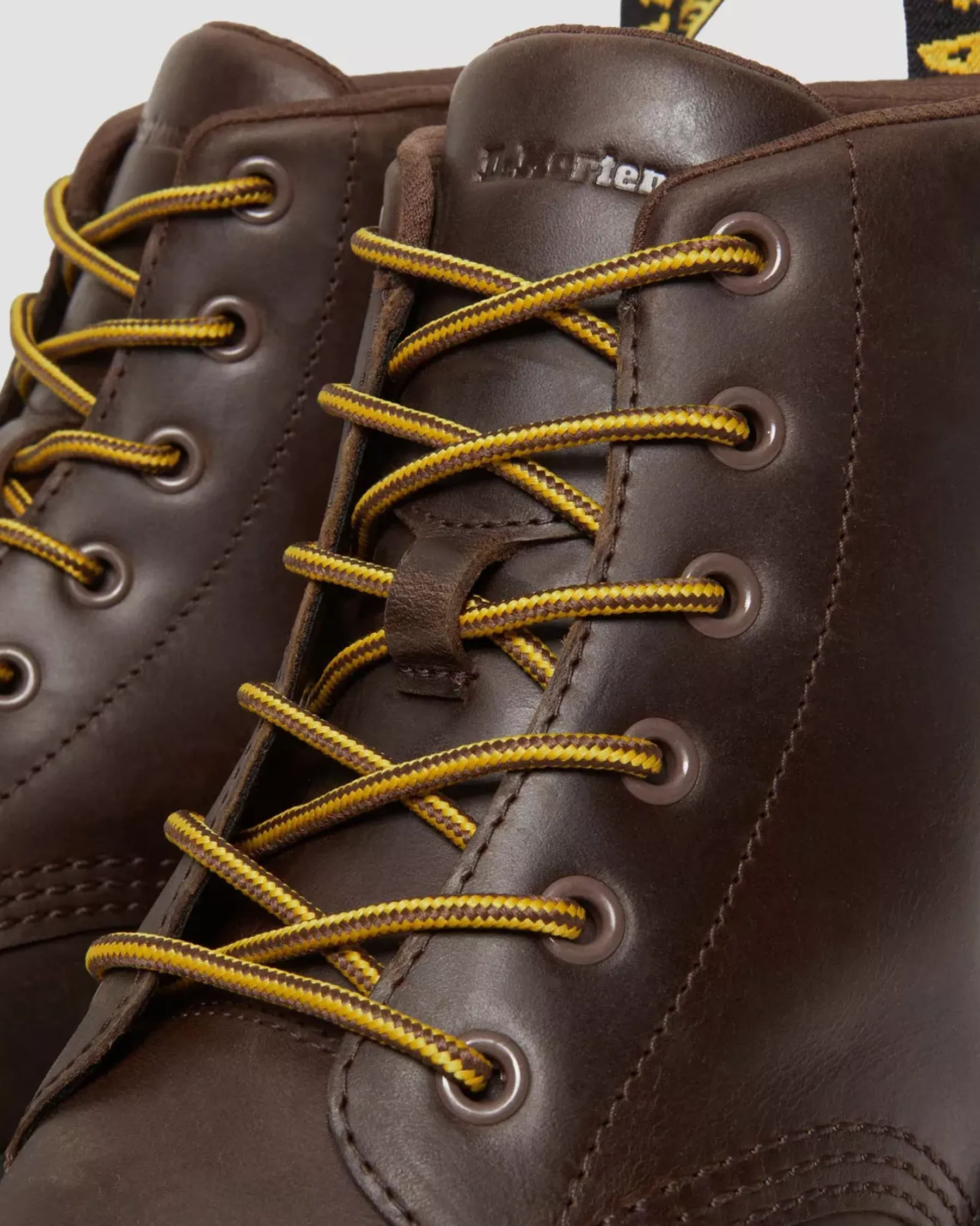 Casual Boots|Ankle Boots>Dr. Martens Crewson Crazy Horse Leather Casual Chukka Boots Dark Brown — Crazy Horse