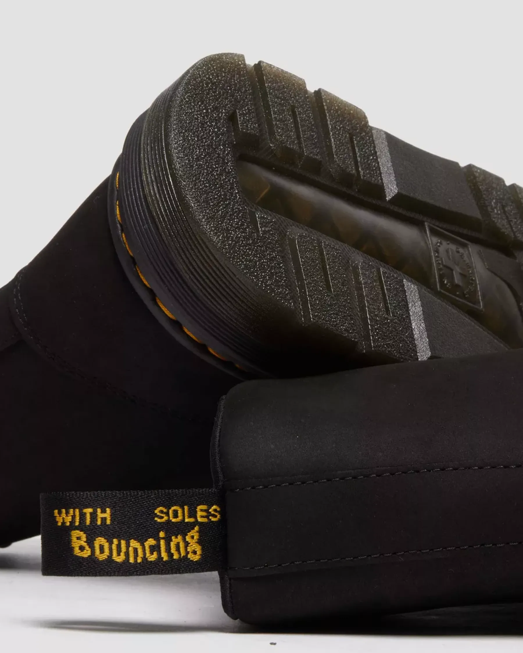 Casual Boots|Ankle Boots>Dr. Martens Crewson Nubuck Leather Everyday Boots Buffbuck