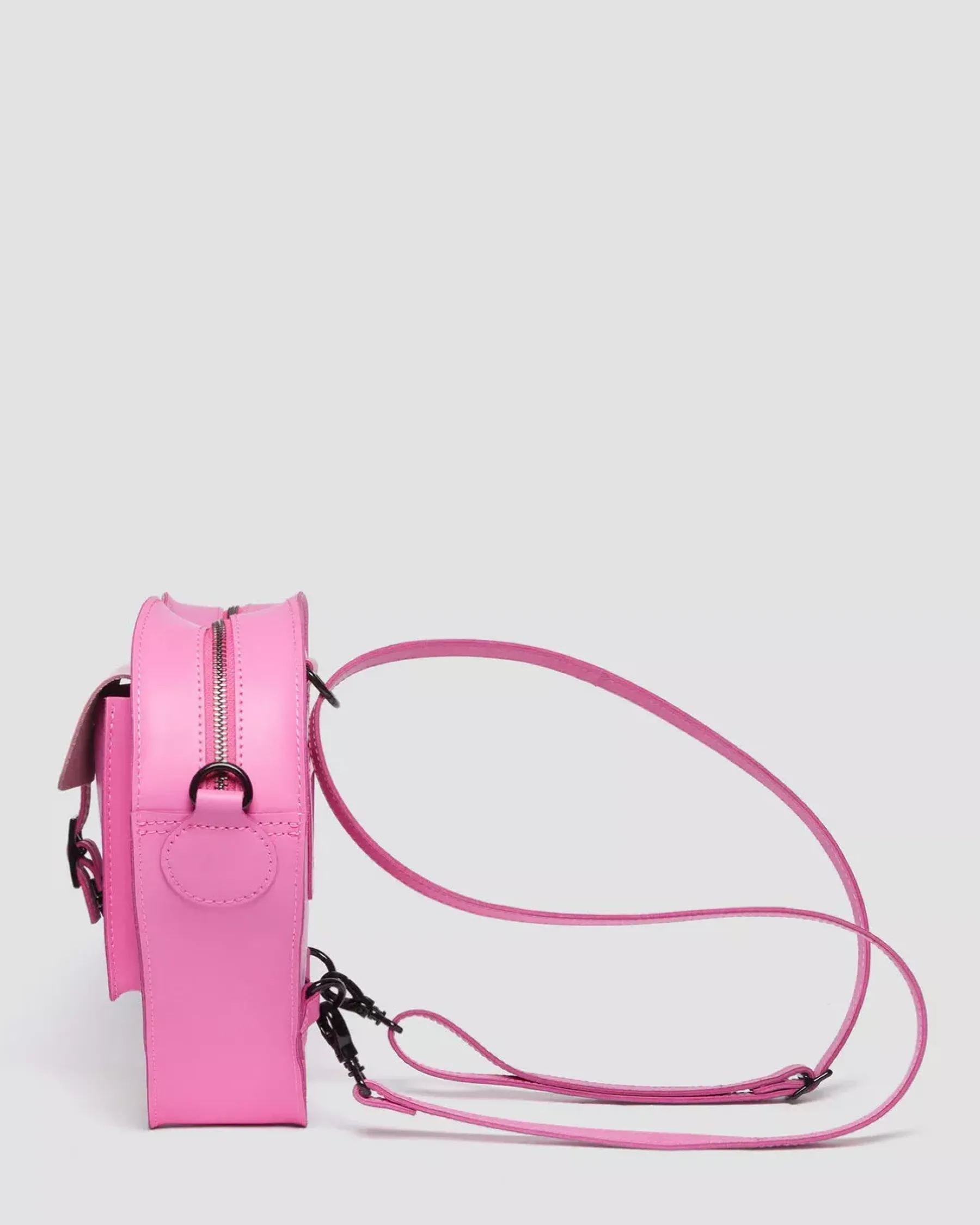Accessories|Bags>Dr. Martens Heart Shaped Leather Backpack THRIFT PINK — Kiev
