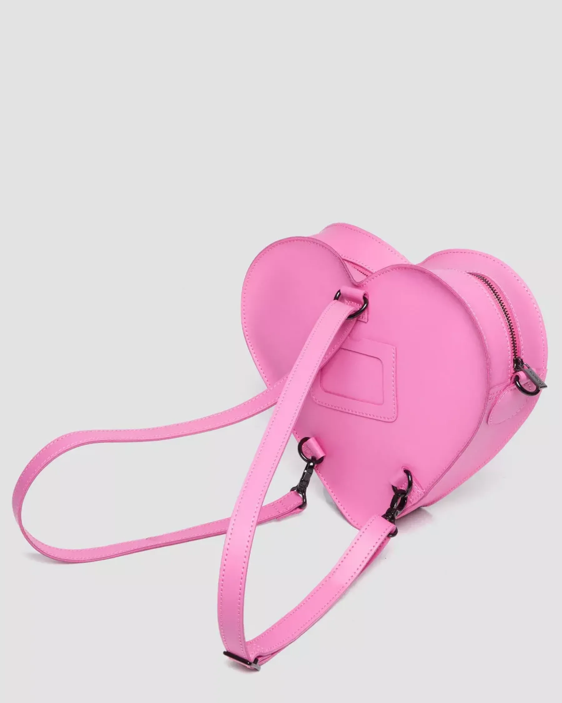 Accessories|Bags>Dr. Martens Heart Shaped Leather Backpack THRIFT PINK — Kiev