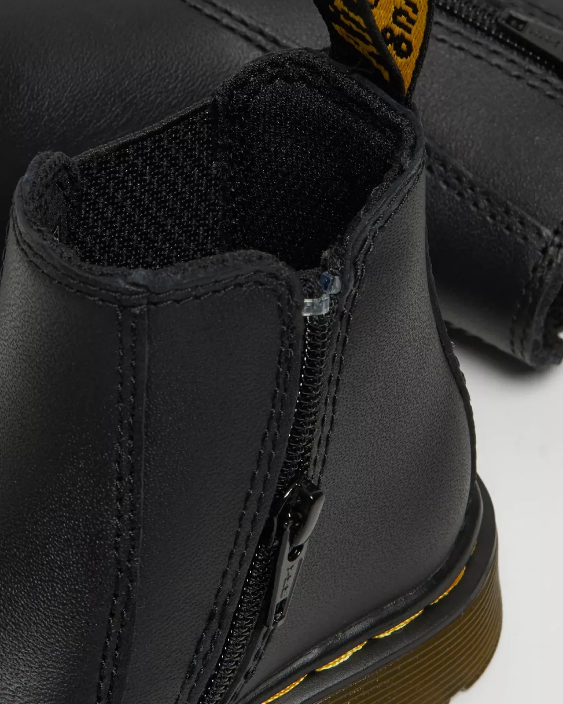 Infant / 0-1 Years|Toddler / 2-4 Years>Dr. Martens Infant/Toddler 2976 Softy T Leather Chelsea Boots Black — Softy T