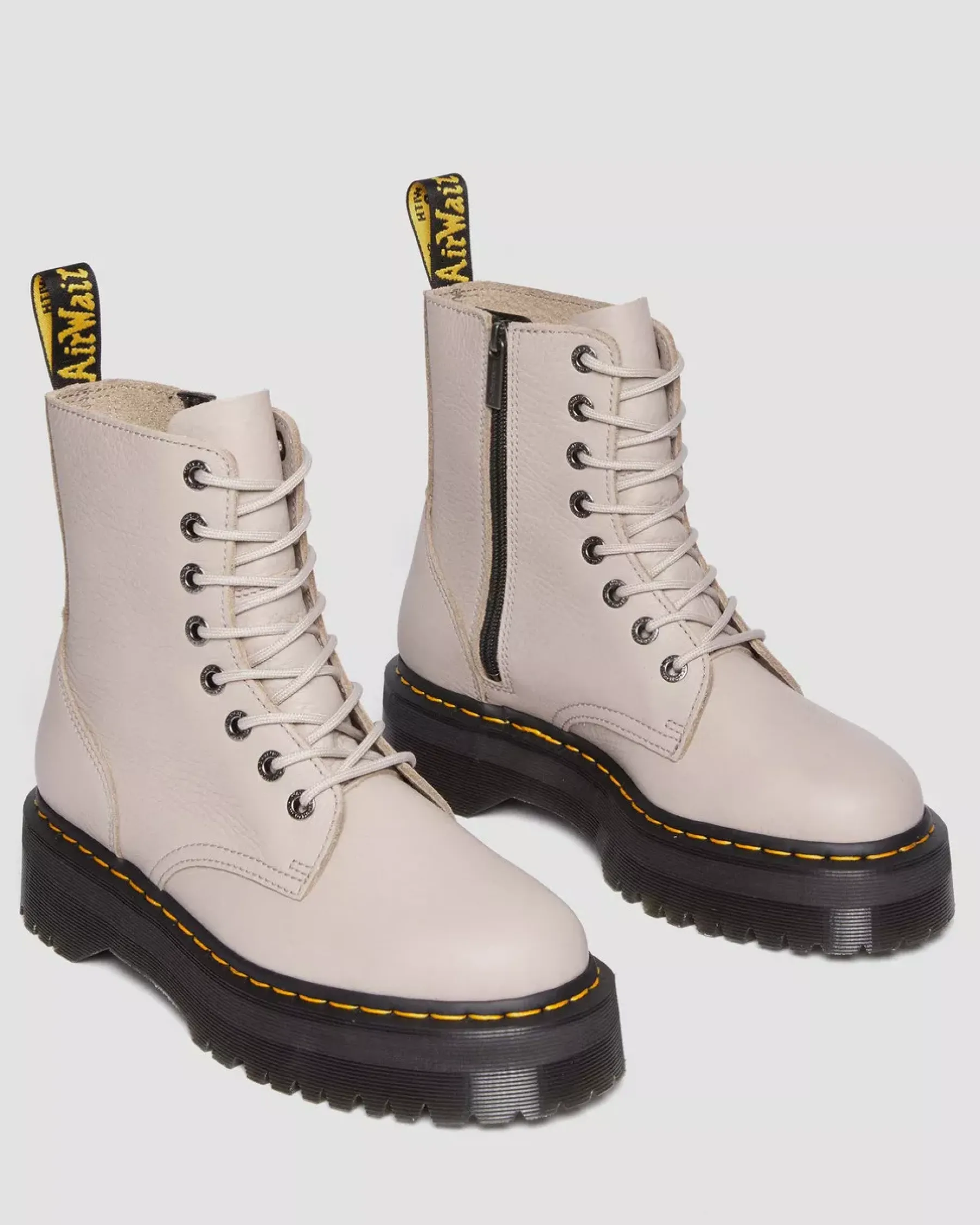 Platform Boots|Ankle Boots>Dr. Martens Jadon III Boot Pisa Leather Platforms VINTAGE TAUPE — Pisa
