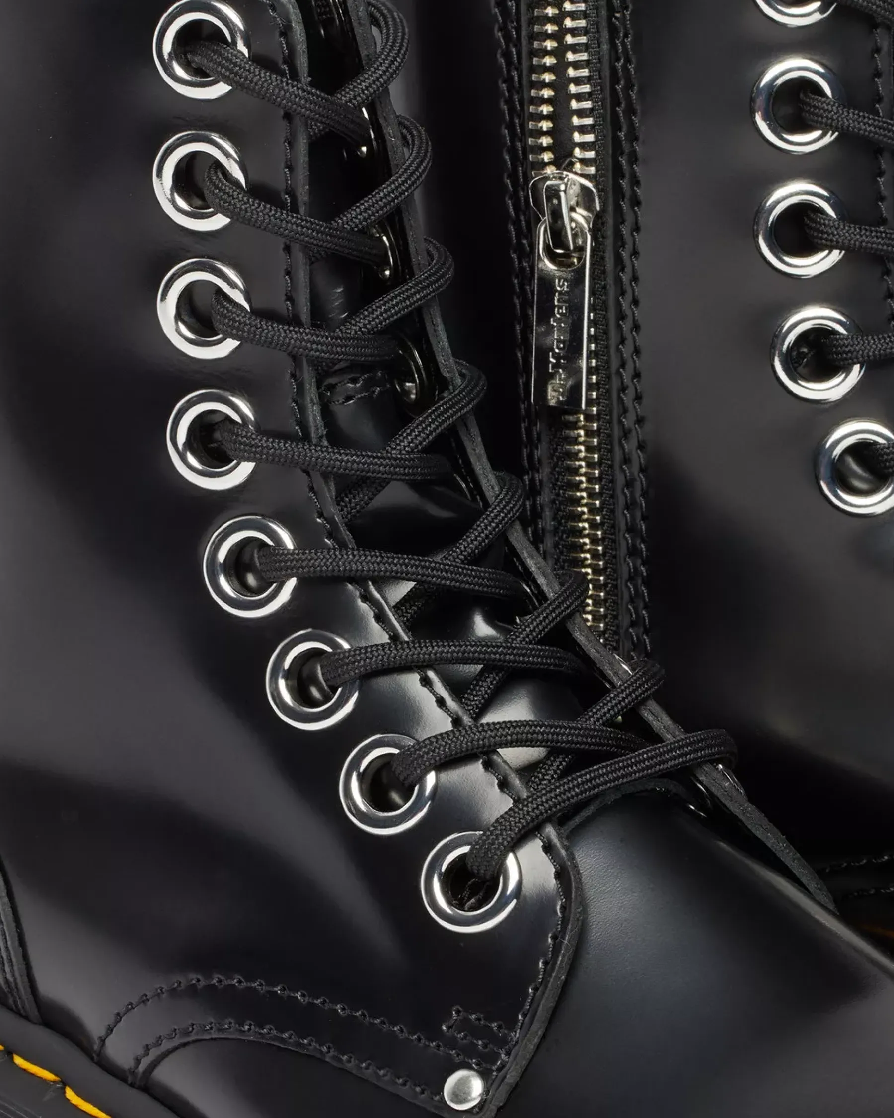 Ankle Boots|Platforms>Dr. Martens Jadon Max Boot Women's Platforms Black — Buttero