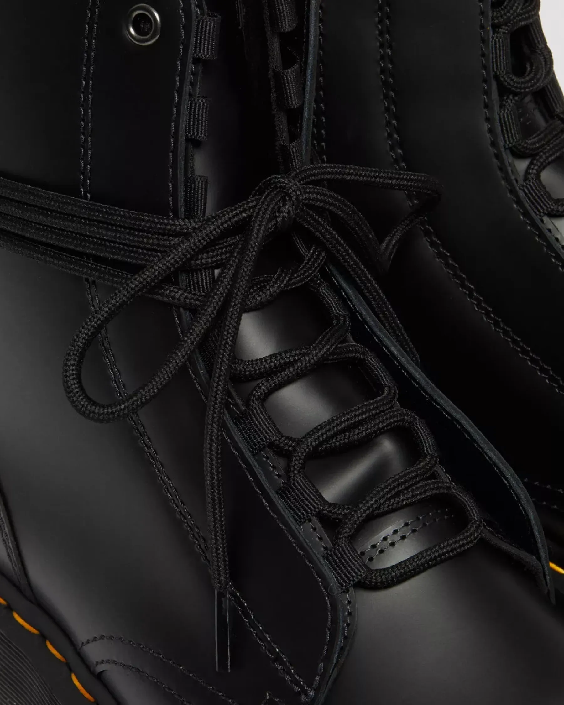 Sale|Platform Boots>Dr. Martens Jarrick Smooth Leather Platform Boots Black — Smooth Leather
