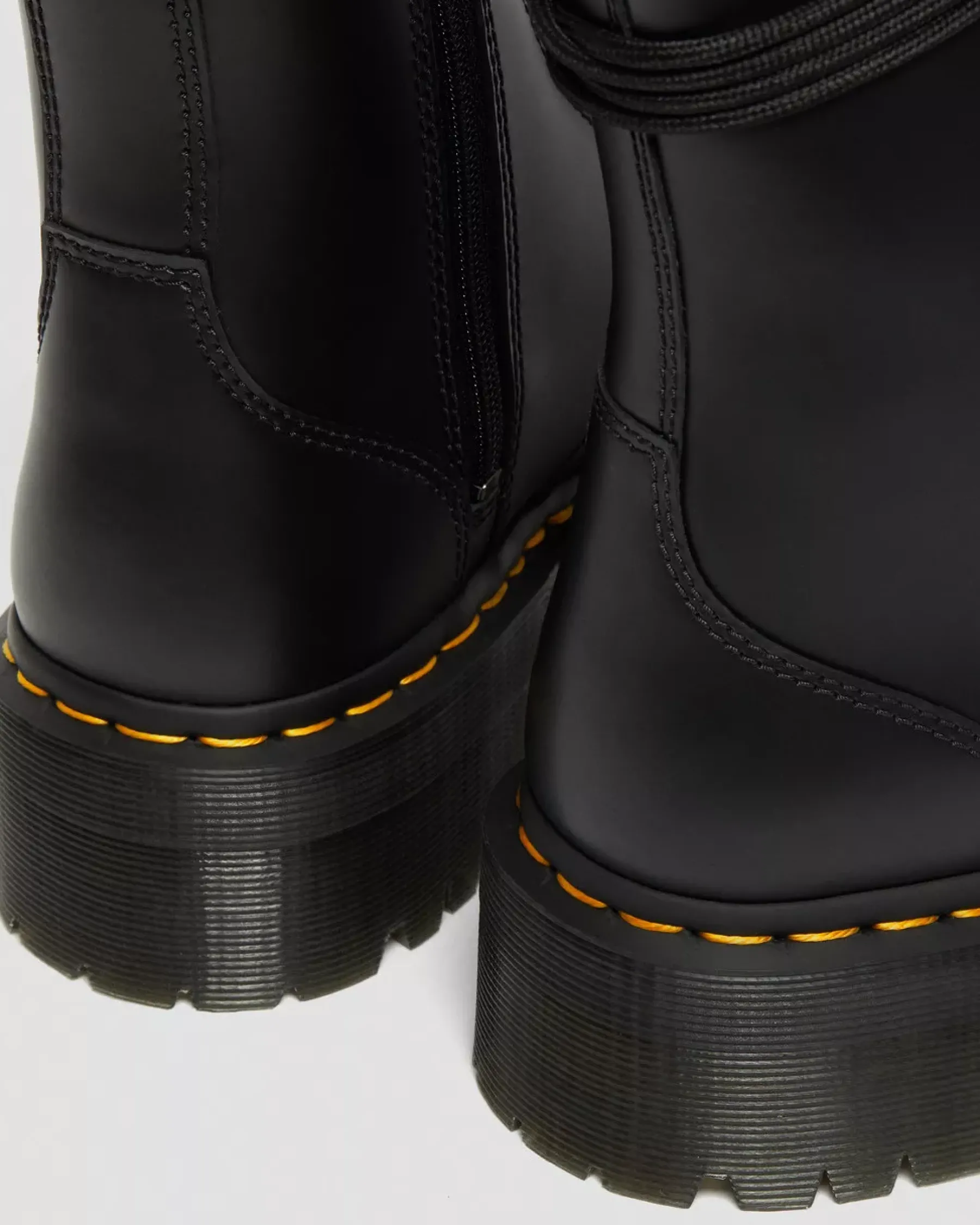 Sale|Platform Boots>Dr. Martens Jarrick Smooth Leather Platform Boots Black — Smooth Leather