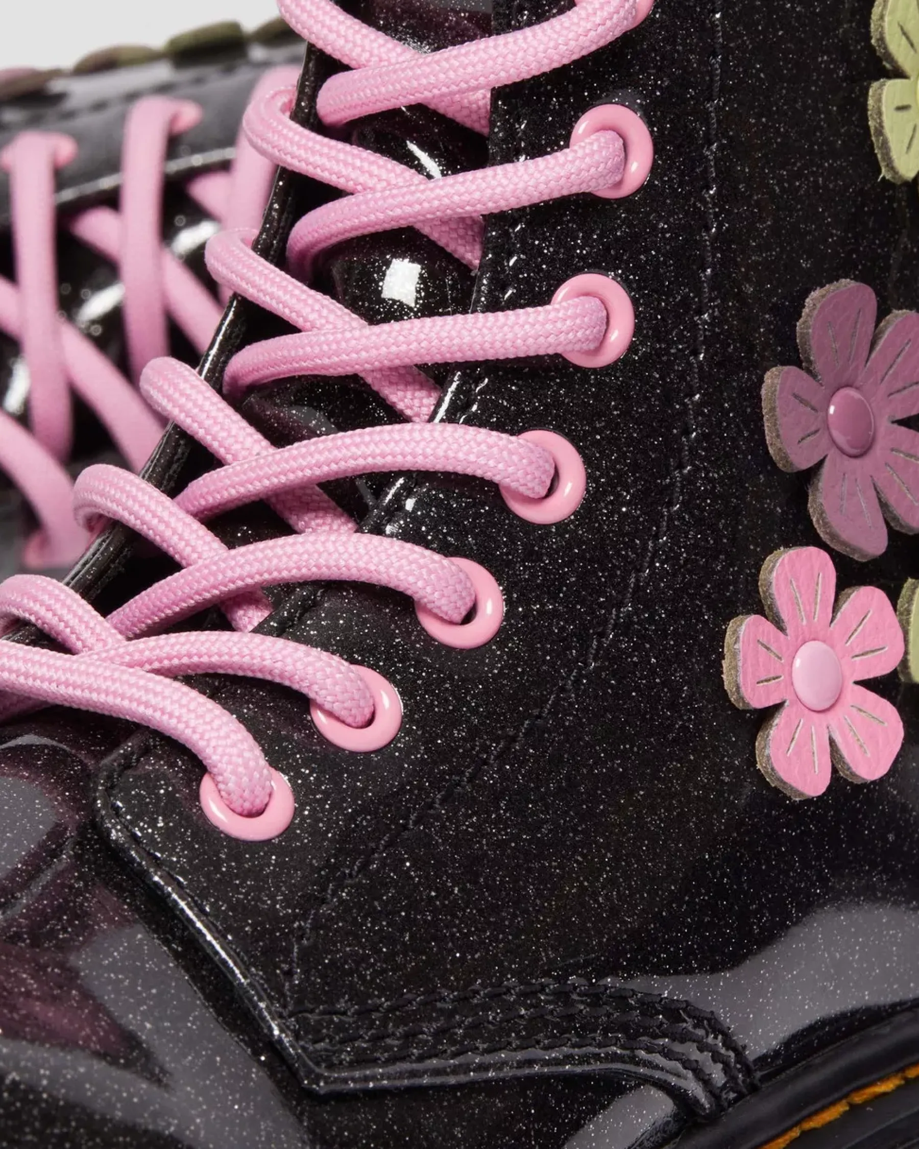 School Styles|Junior / 5-7 Years>Dr. Martens Junior 1460 Glitter & Flower Applique Lace Up Boots Black+Multi — Coated Glitter Pu+Athena