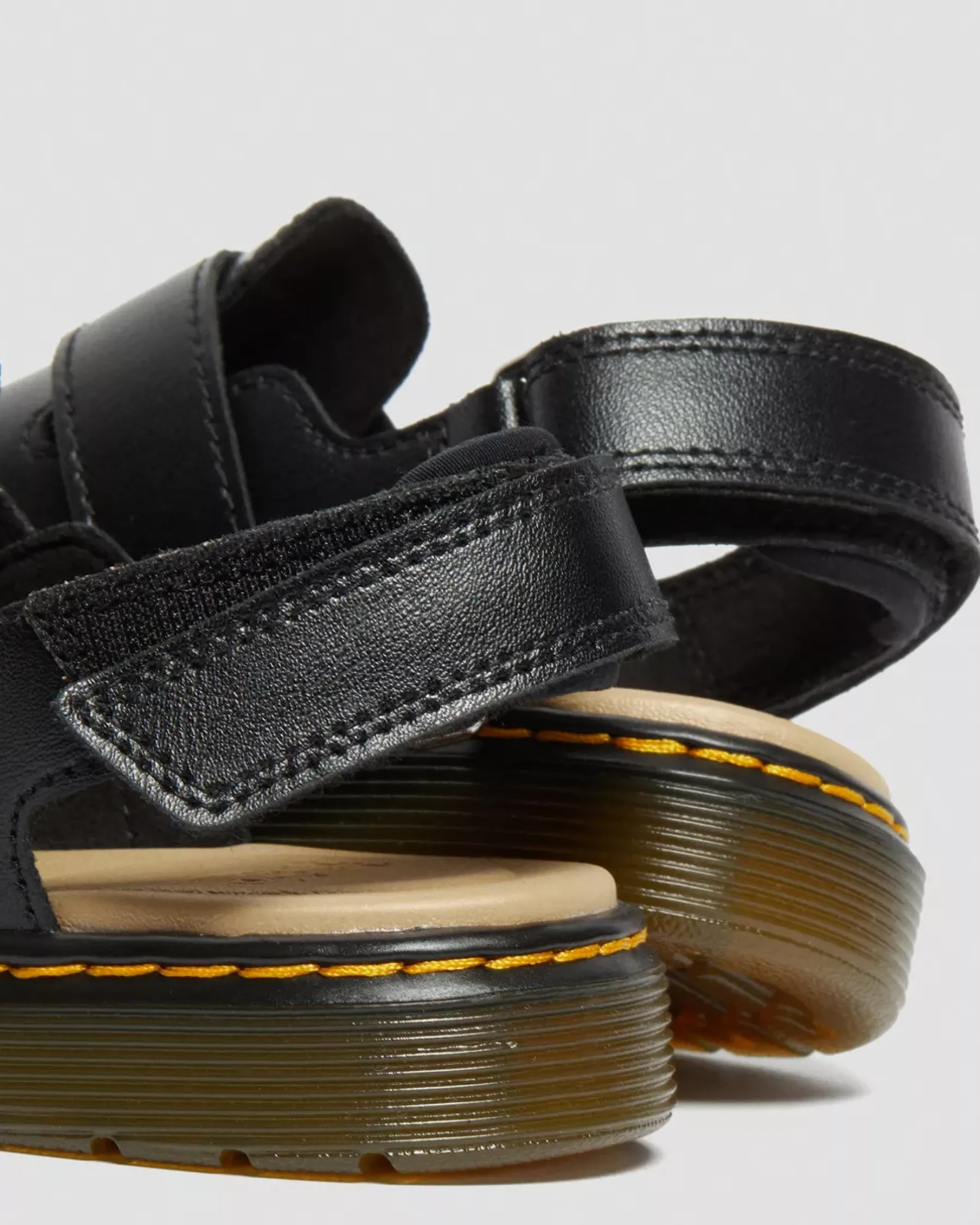 School Styles|Junior / 5-7 Years>Dr. Martens Junior Jorgie Leather Slingback Mules Black — T Lamper