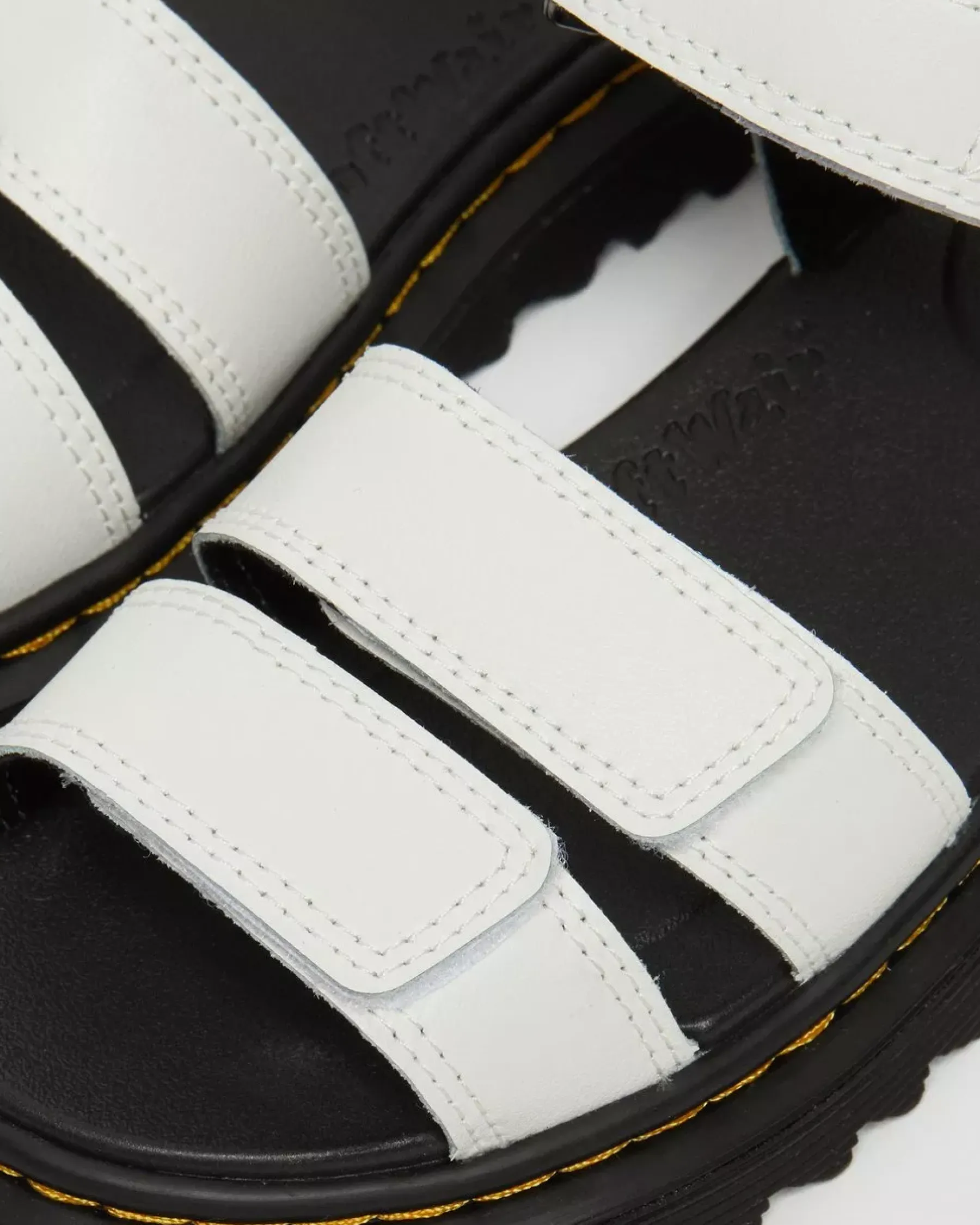 Junior / 5-7 Years|Sandals>Dr. Martens Junior Klaire Leather Strap Sandals White T Lamper — T Lamper