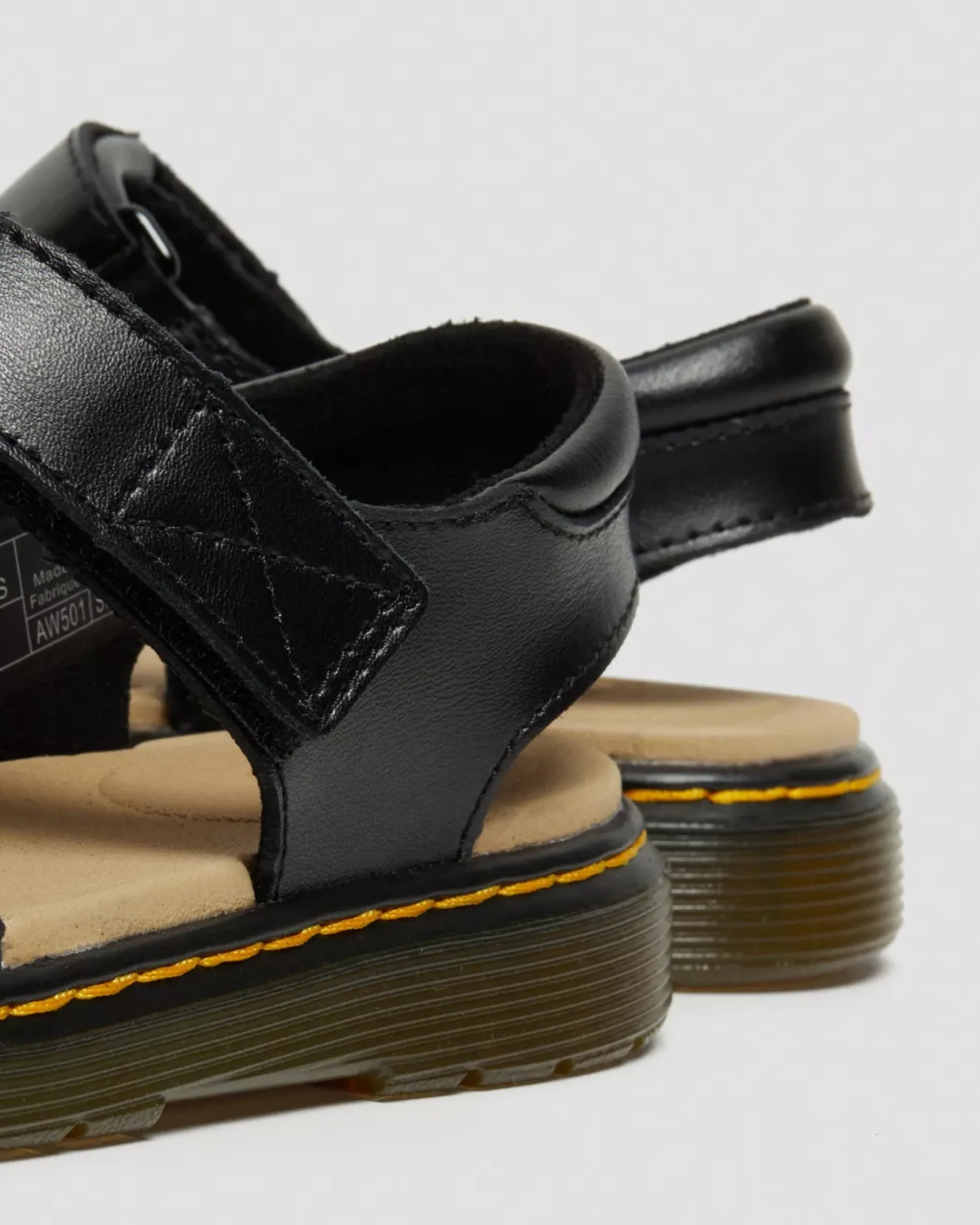 Junior / 5-7 Years|Sandals>Dr. Martens Junior Moby II Leather Velcro Sandals Black — T Lamper